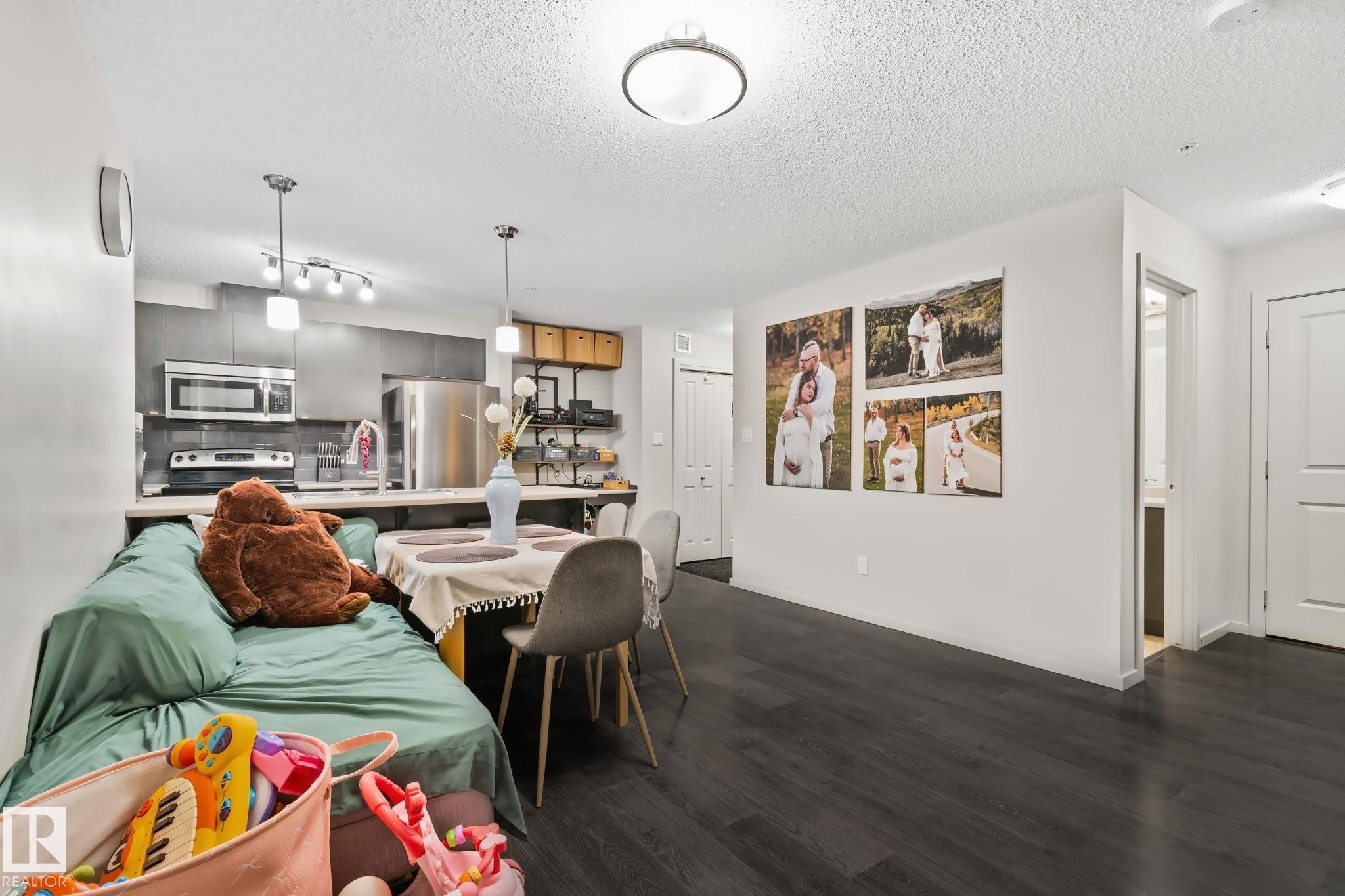 #226 344 Windermere Rd Nw, Edmonton, AB - Indoor