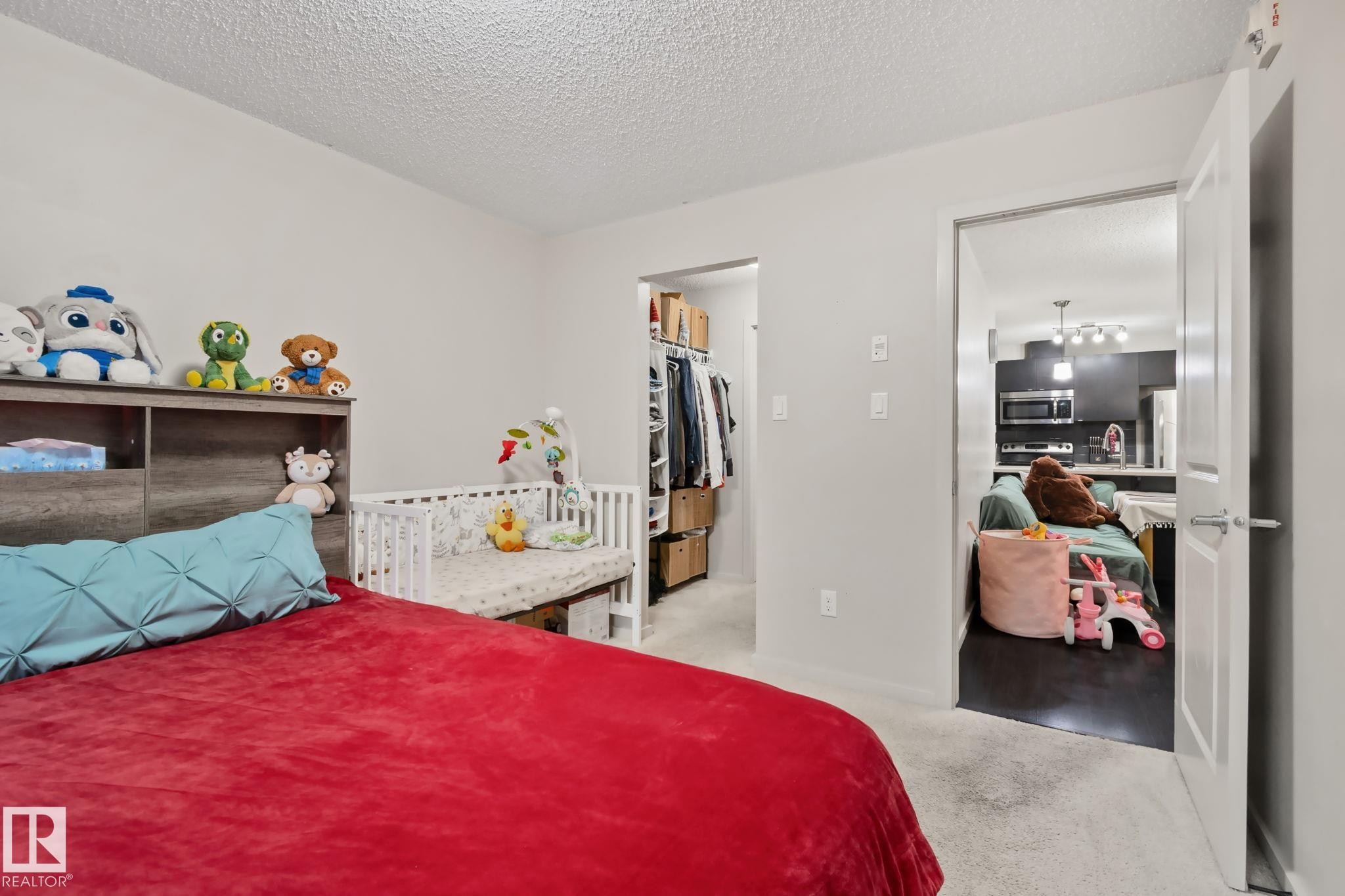 #226 344 Windermere Rd Nw, Edmonton, AB - Indoor Photo Showing Bedroom