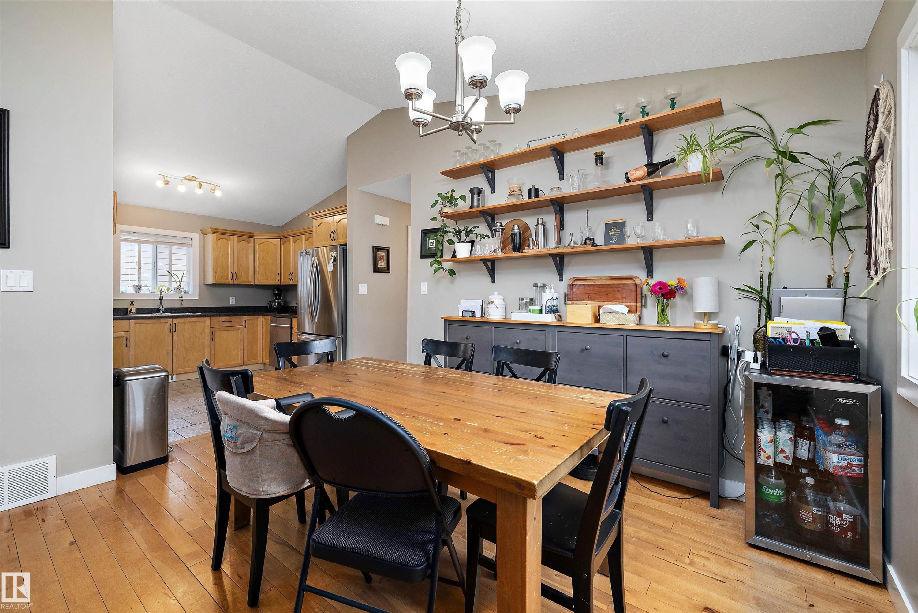 11432 87 Street Nw, Edmonton, AB - Indoor Photo Showing Dining Room