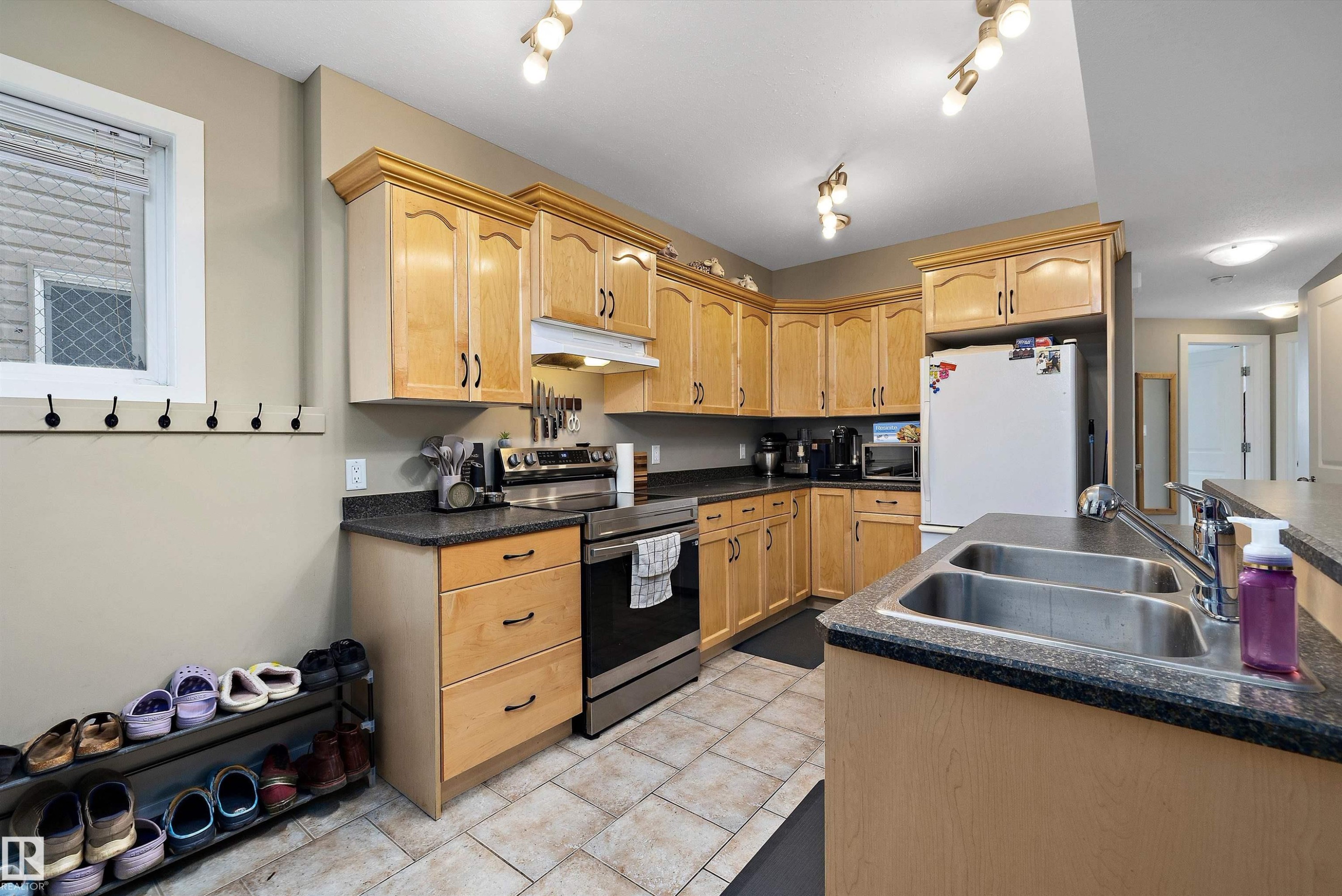 11432 87 Street Nw, Edmonton, AB - Indoor Photo Showing Kitchen With Double Sink