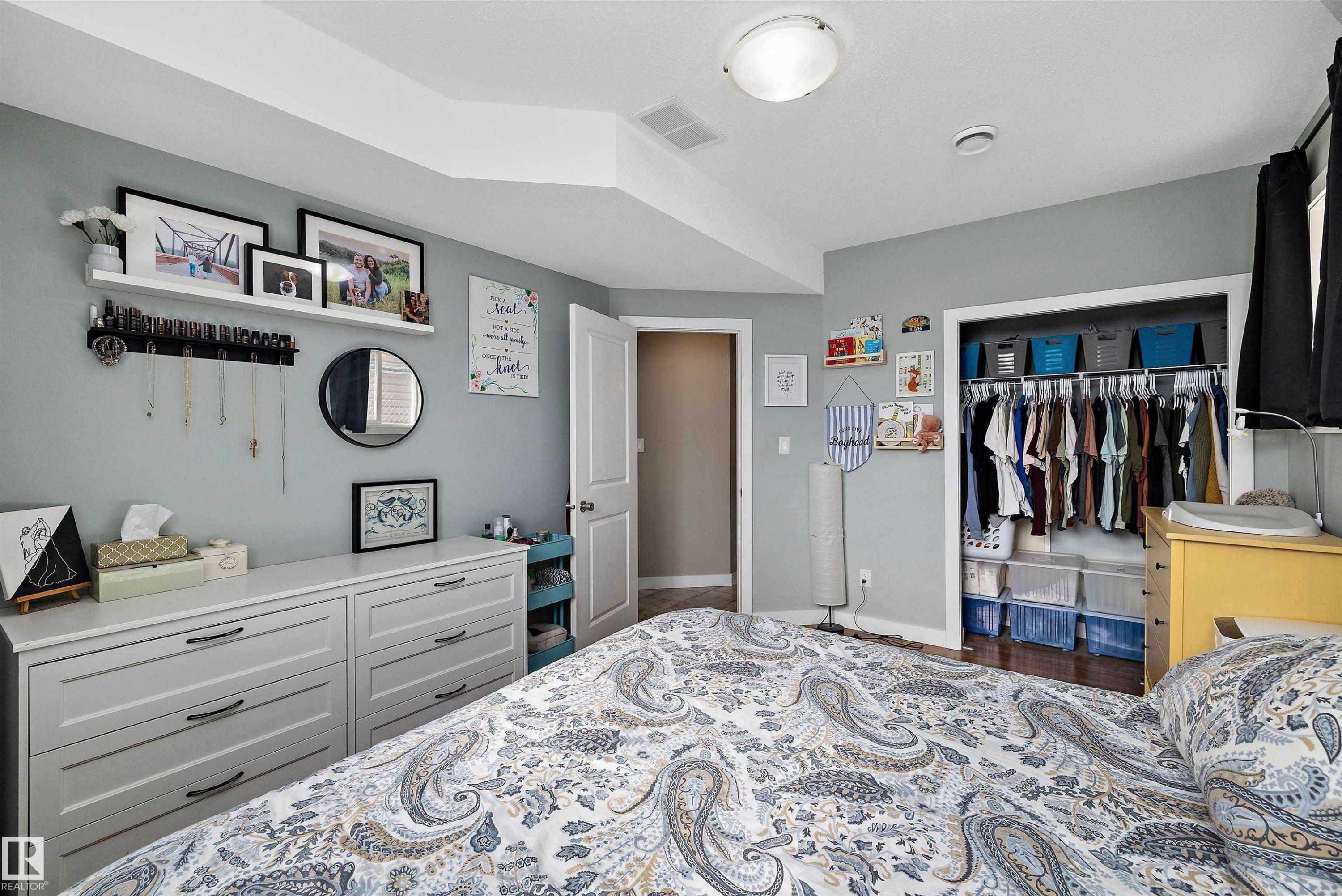 11432 87 Street Nw, Edmonton, AB - Indoor Photo Showing Bedroom