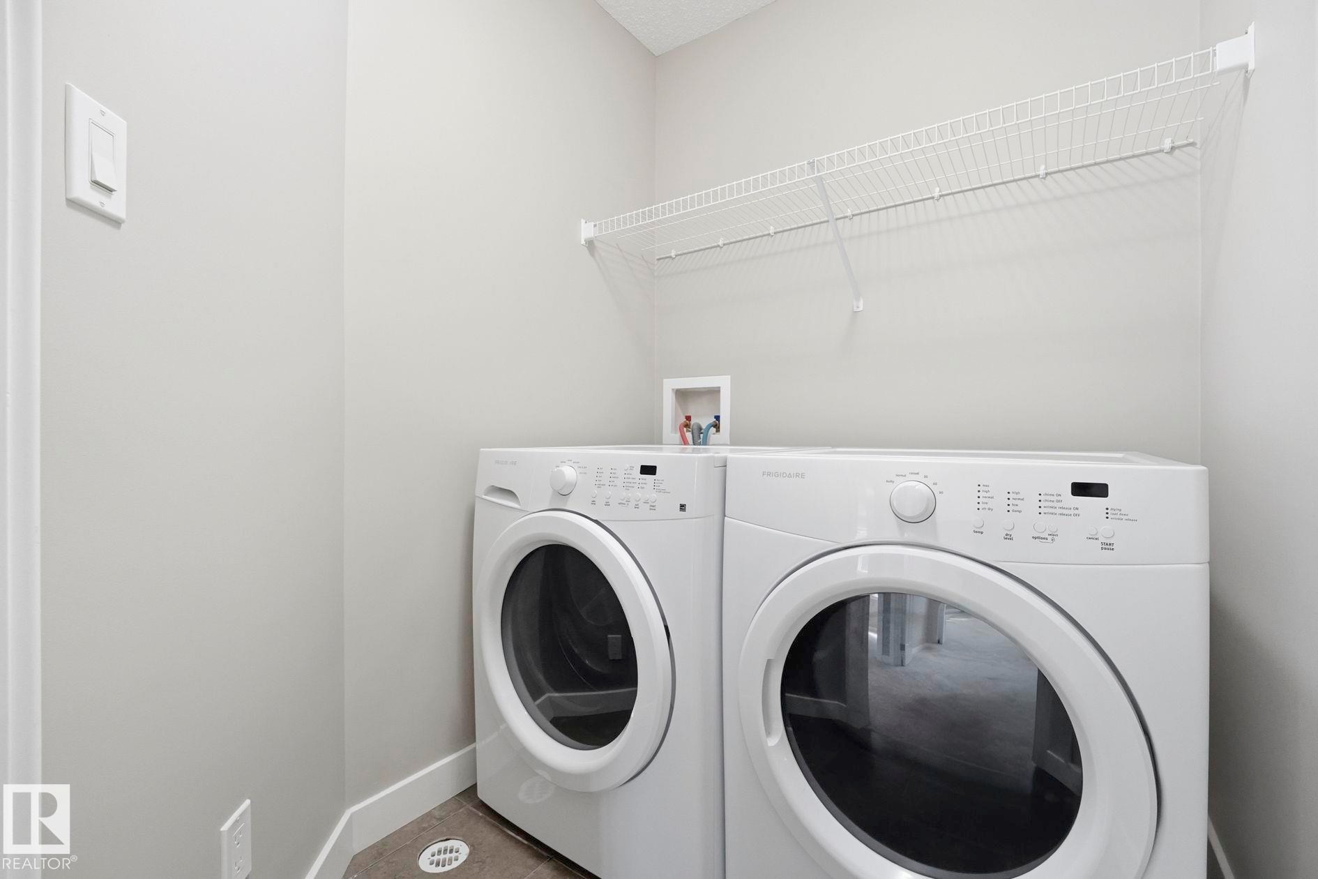 #9 94 Longview Dr, Spruce Grove, AB - Indoor Photo Showing Laundry Room