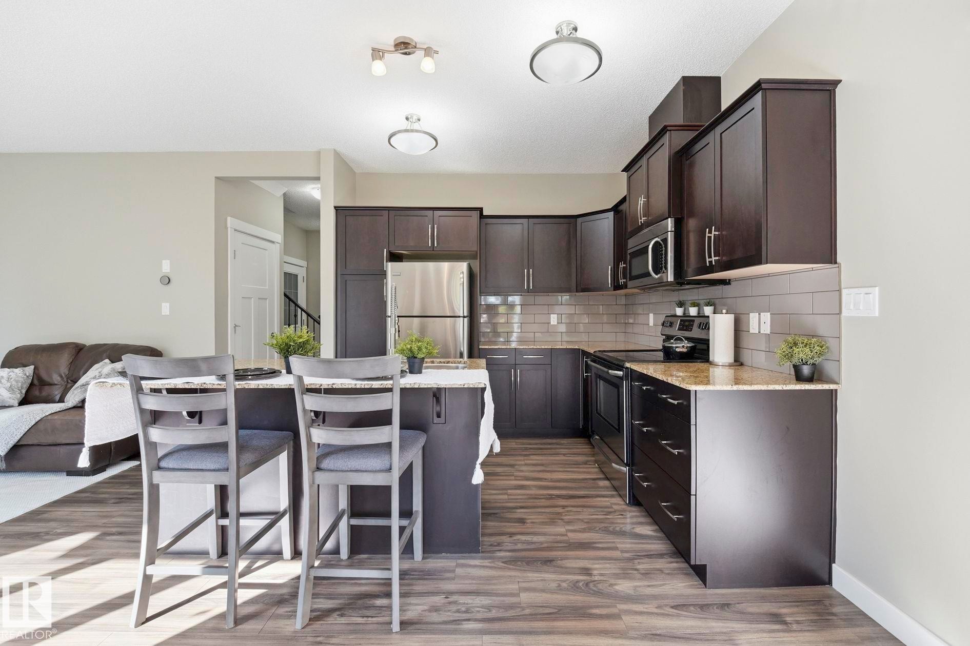 #9 94 Longview Dr, Spruce Grove, AB - Indoor Photo Showing Kitchen With Stainless Steel Kitchen With Upgraded Kitchen