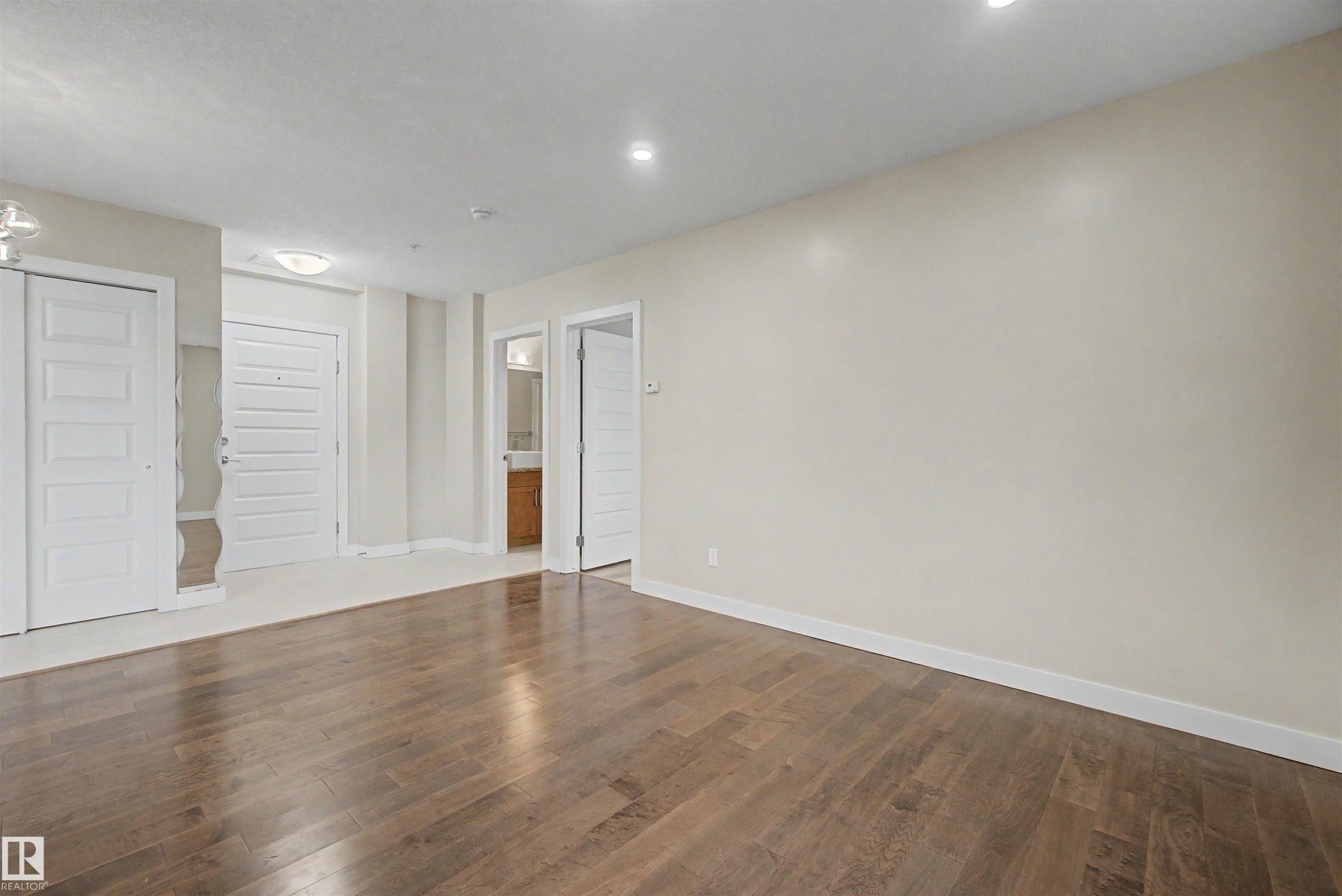 #1225 5151 Windermere Bv Sw, Edmonton, AB - Indoor Photo Showing Other Room