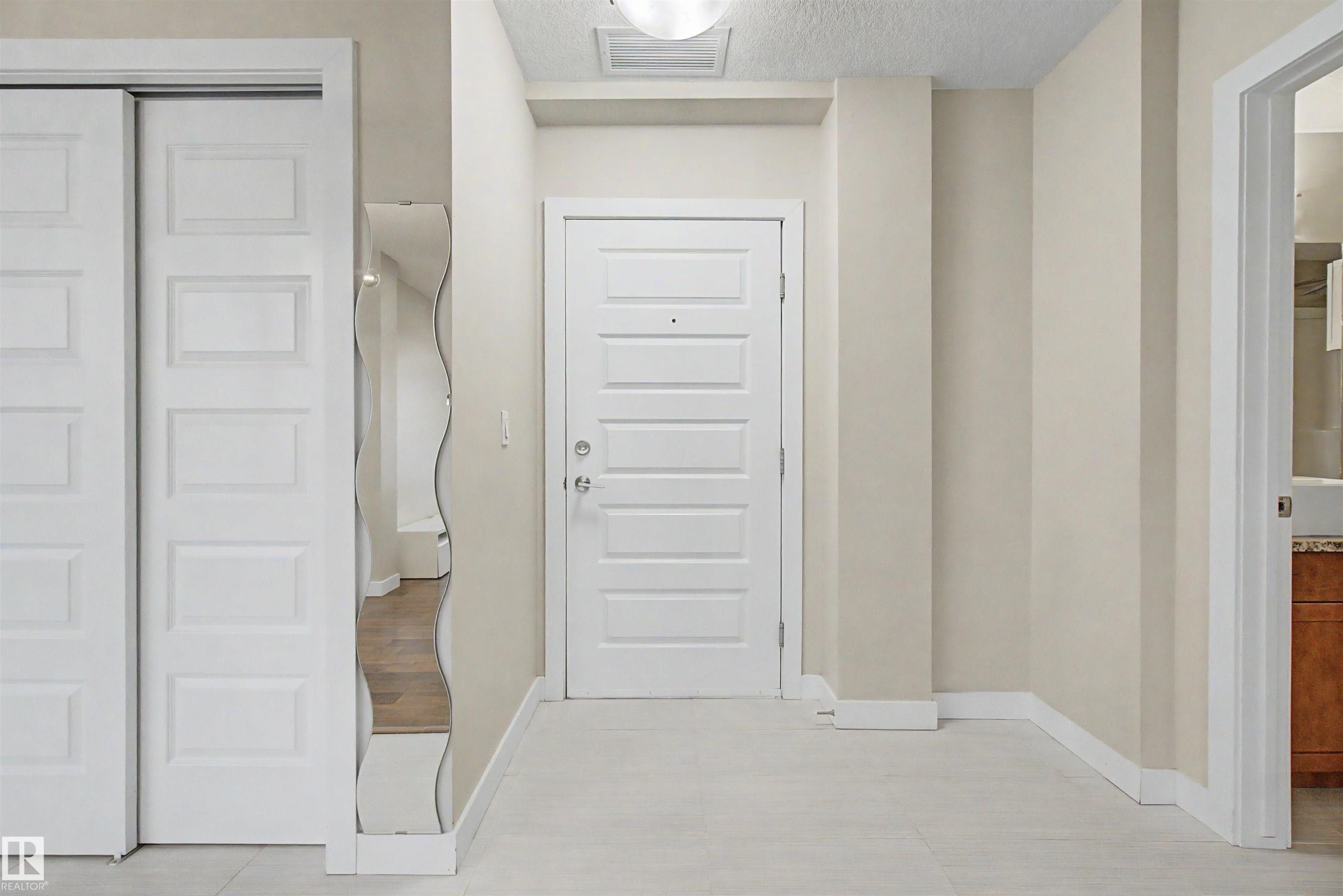#1225 5151 Windermere Bv Sw, Edmonton, AB - Indoor Photo Showing Other Room