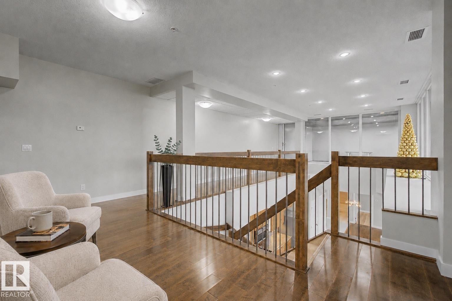 #1225 5151 Windermere Bv Sw, Edmonton, AB - Indoor Photo Showing Other Room