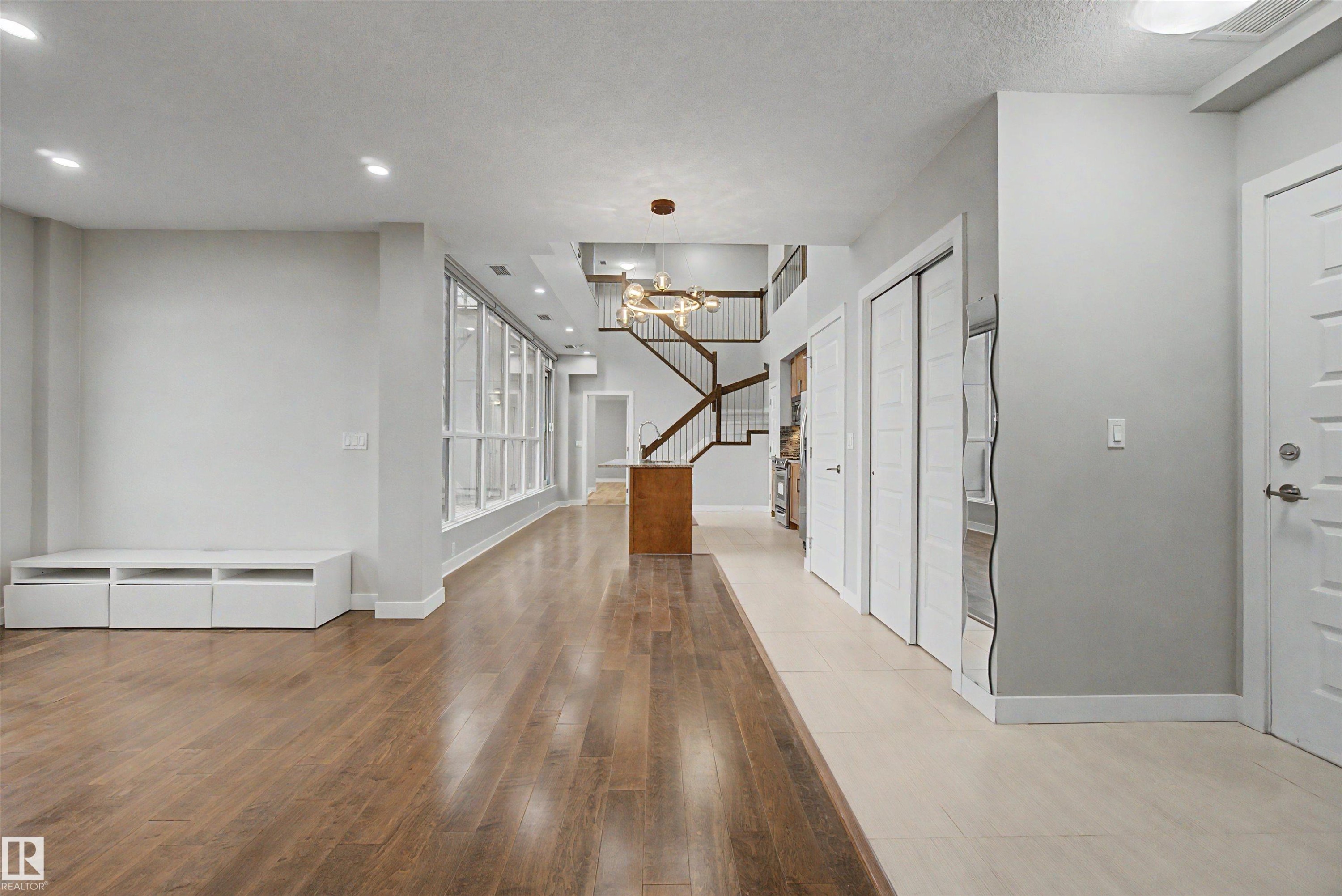 #1225 5151 Windermere Bv Sw, Edmonton, AB - Indoor Photo Showing Other Room