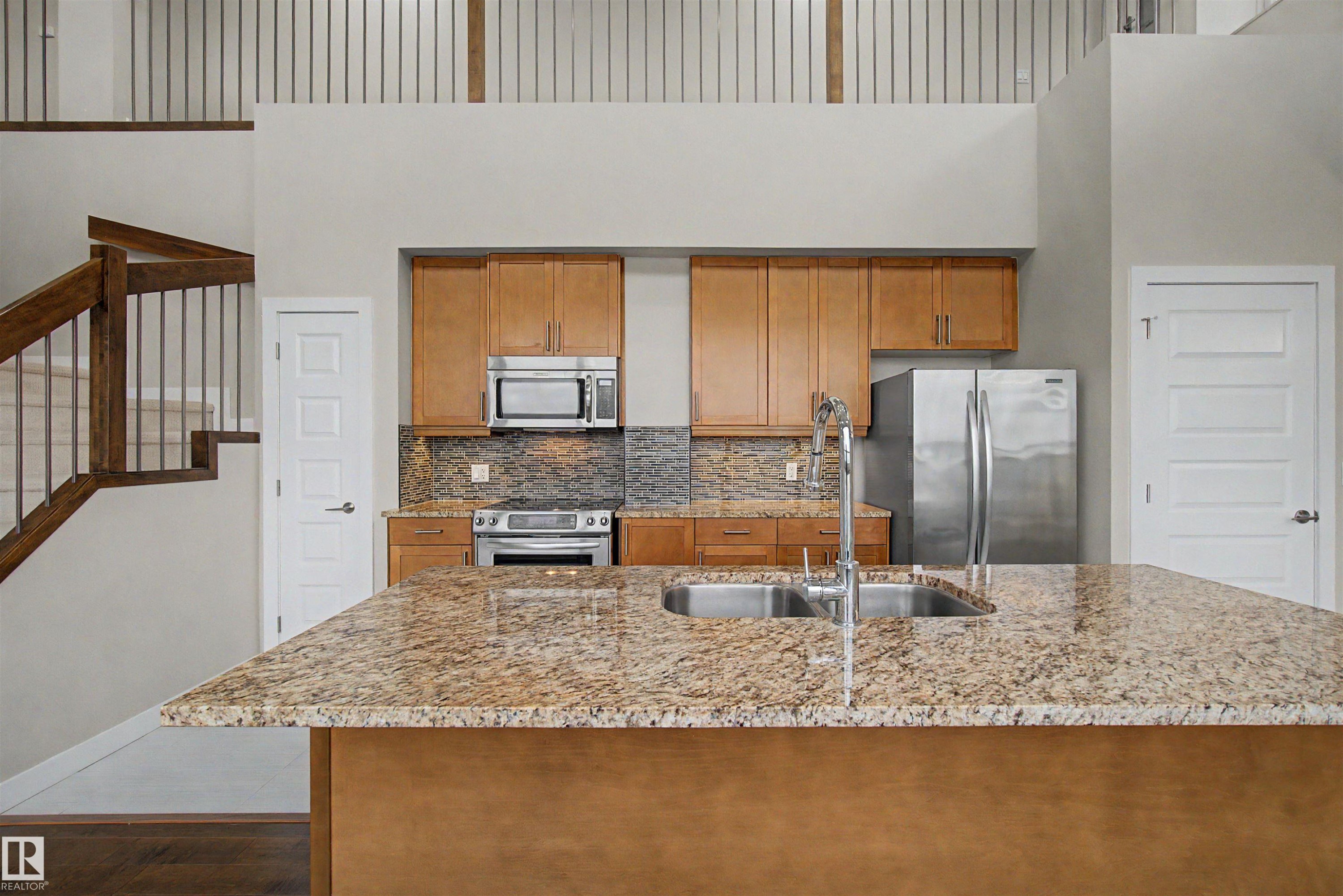 #1225 5151 Windermere Bv Sw, Edmonton, AB - Indoor Photo Showing Kitchen With Double Sink With Upgraded Kitchen