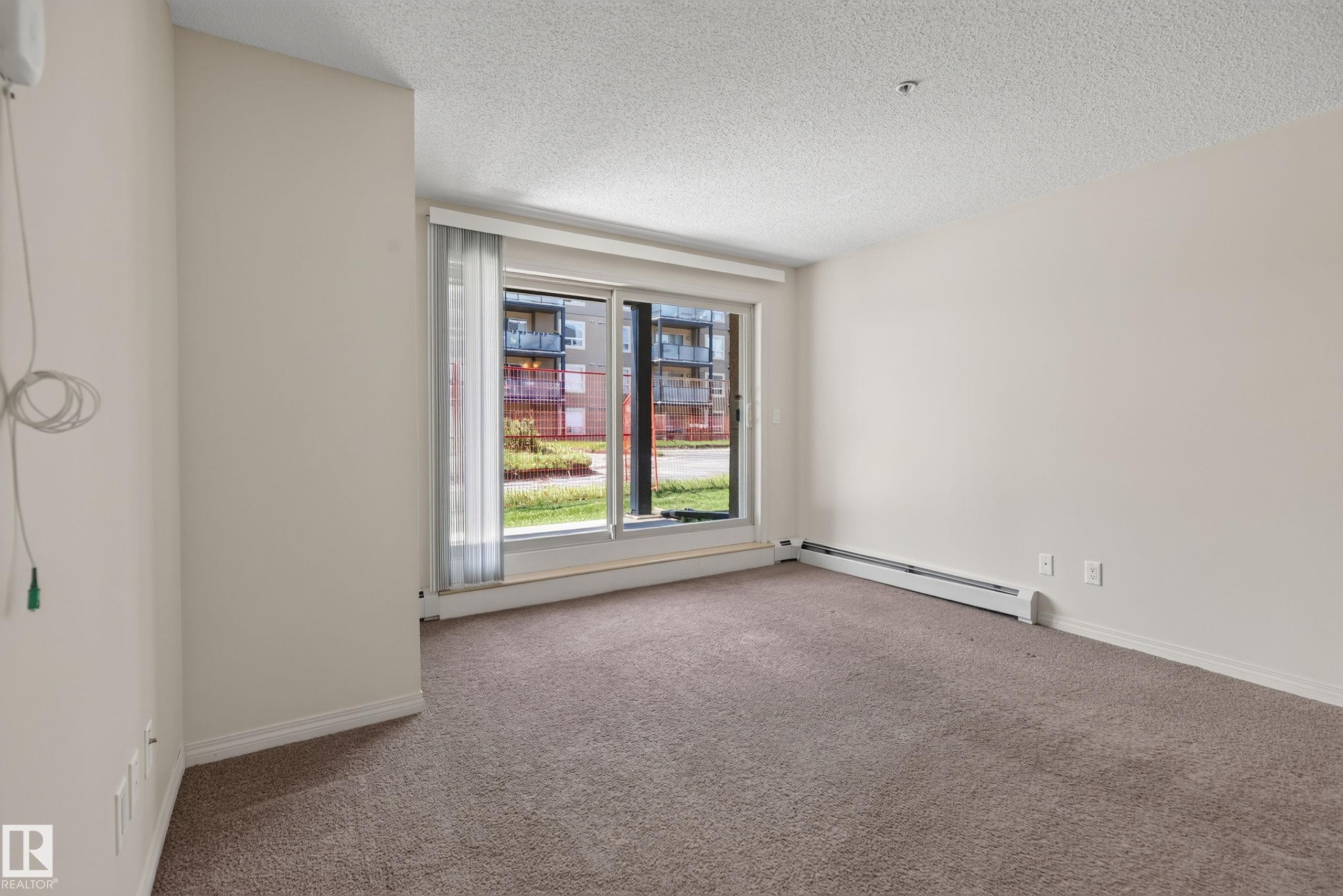 #104 13907 136 St Nw, Edmonton, AB - Indoor Photo Showing Other Room