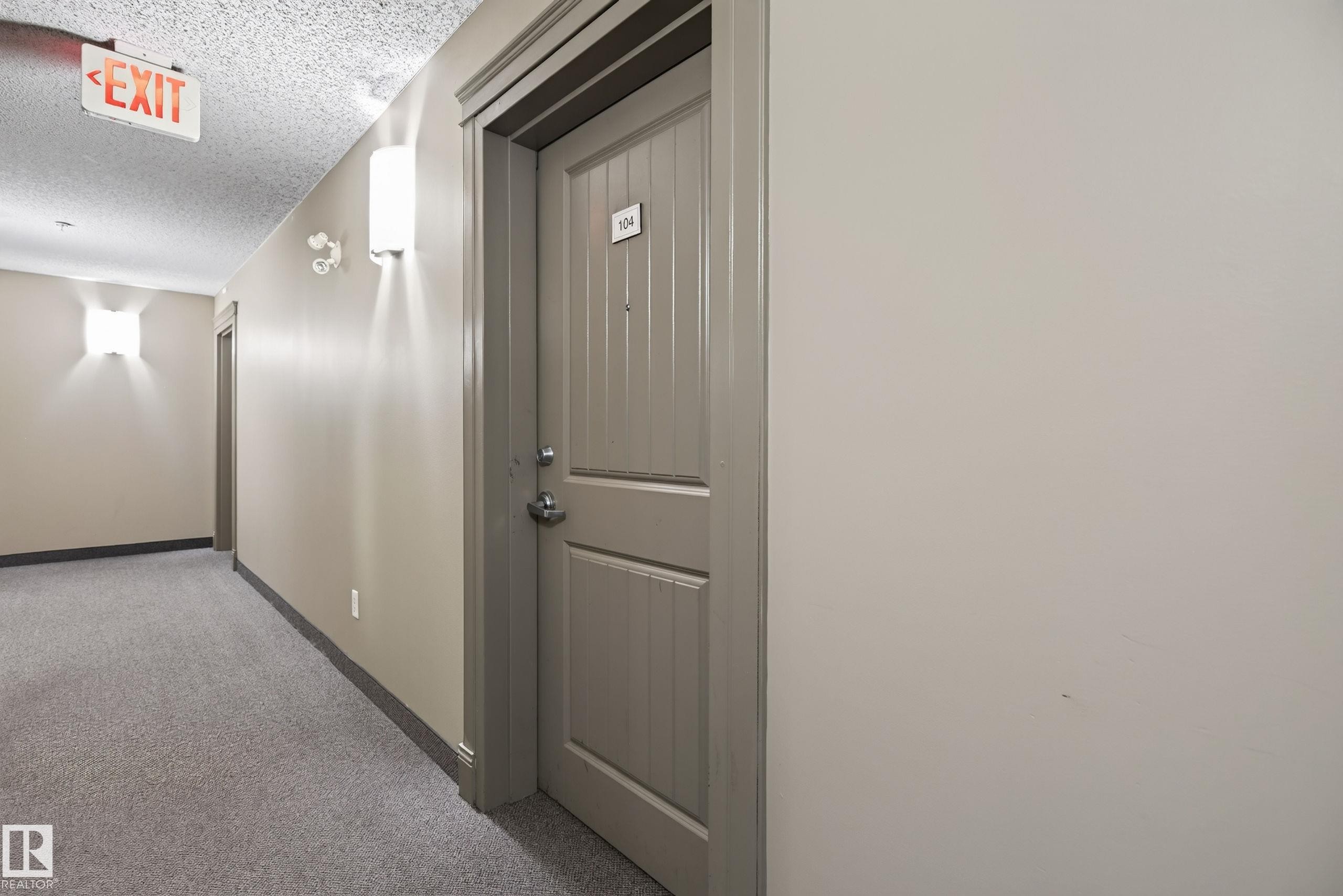 #104 13907 136 St Nw, Edmonton, AB - Indoor Photo Showing Other Room