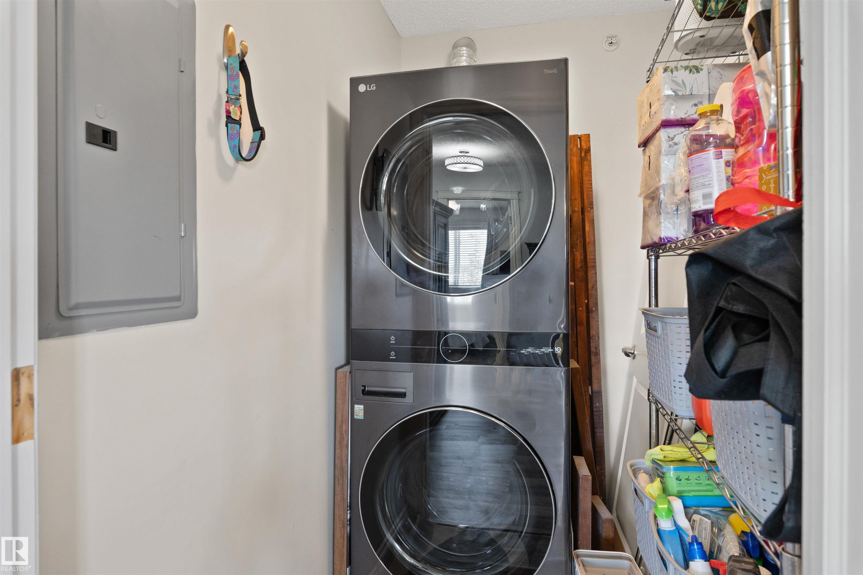 #411B 6 Spruce Ridge Dr, Spruce Grove, AB - Indoor Photo Showing Laundry Room