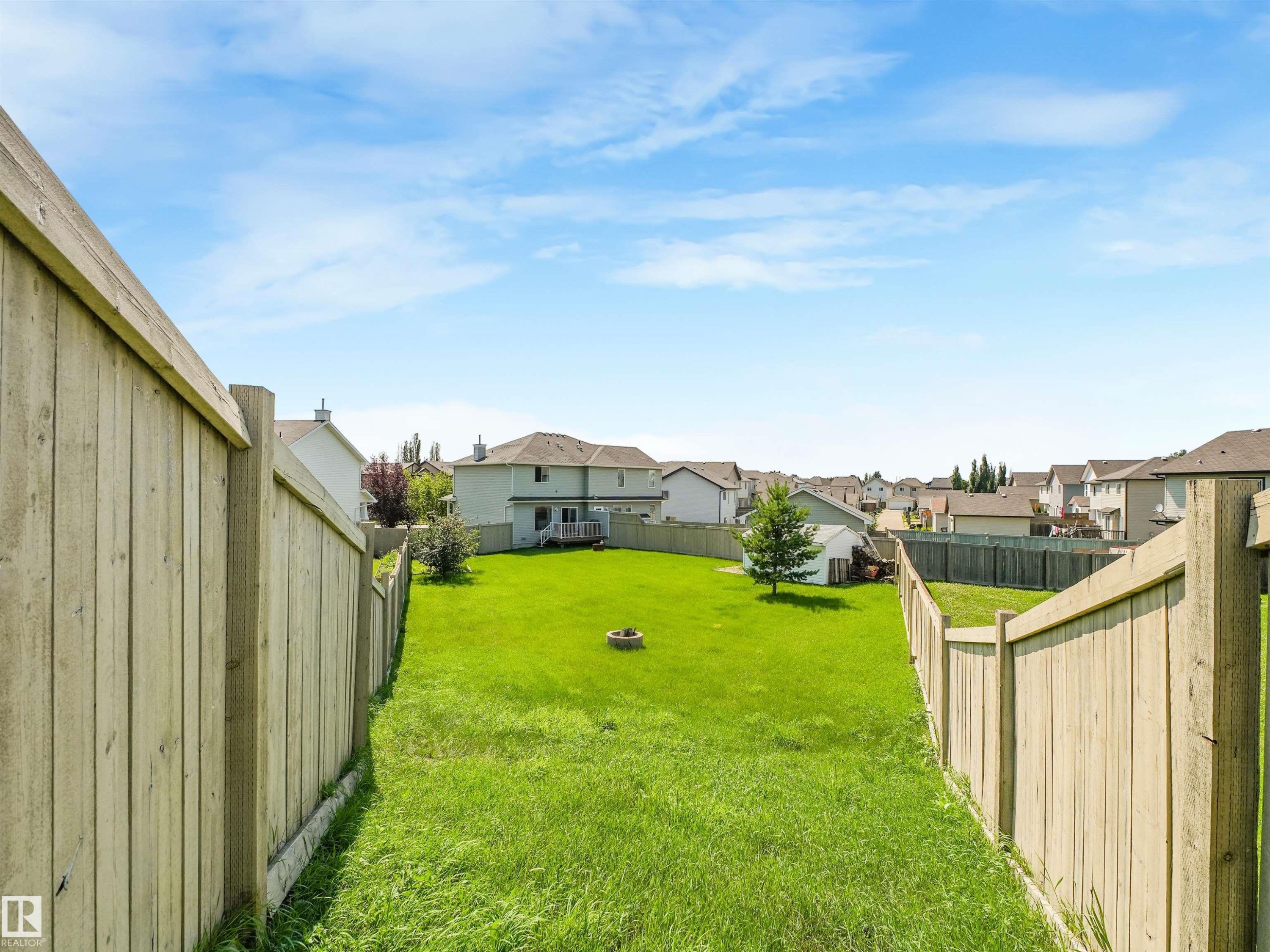 3635 11 Street Nw, Edmonton, AB - Outdoor