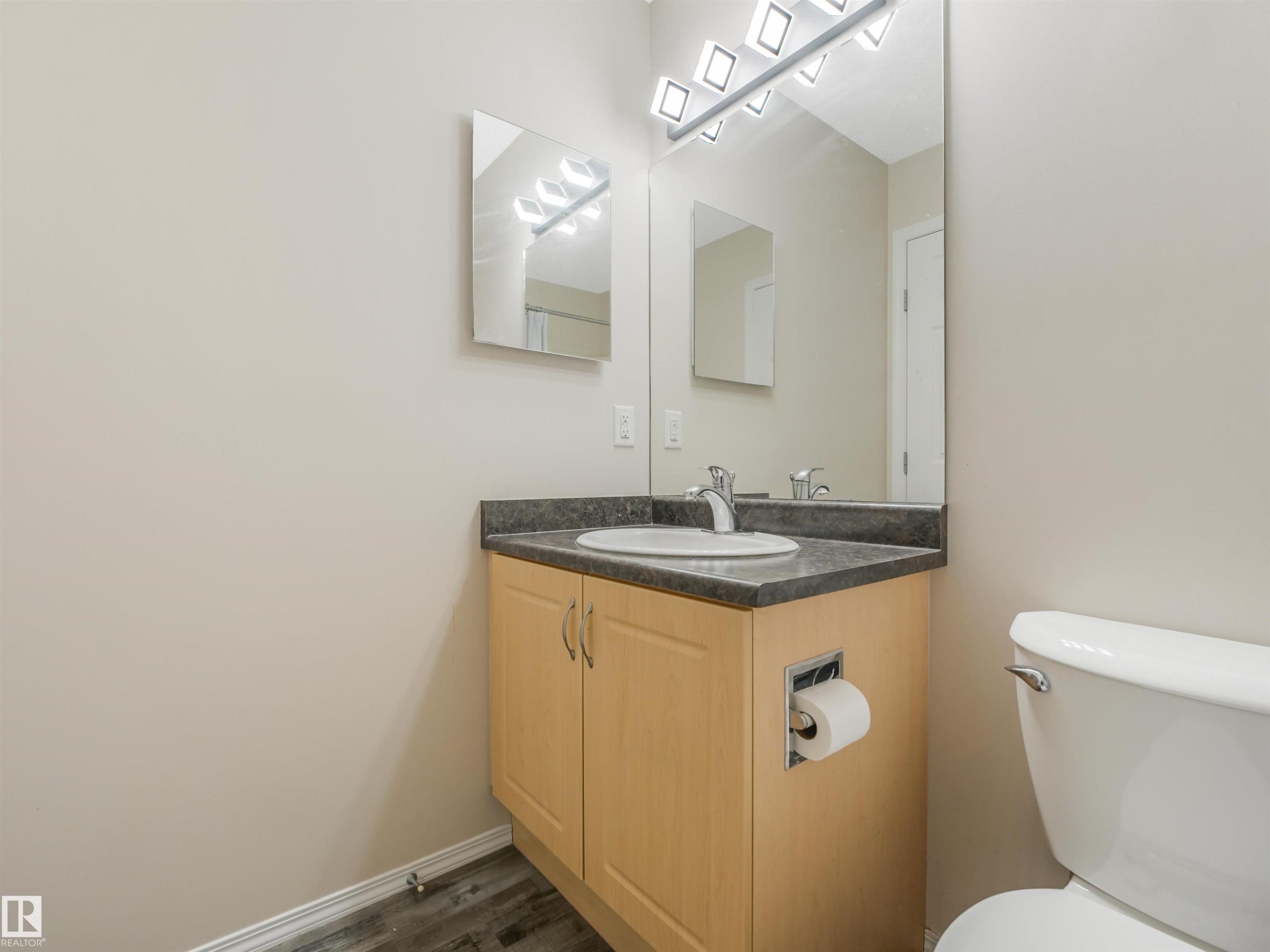 3635 11 Street Nw, Edmonton, AB - Indoor Photo Showing Bathroom