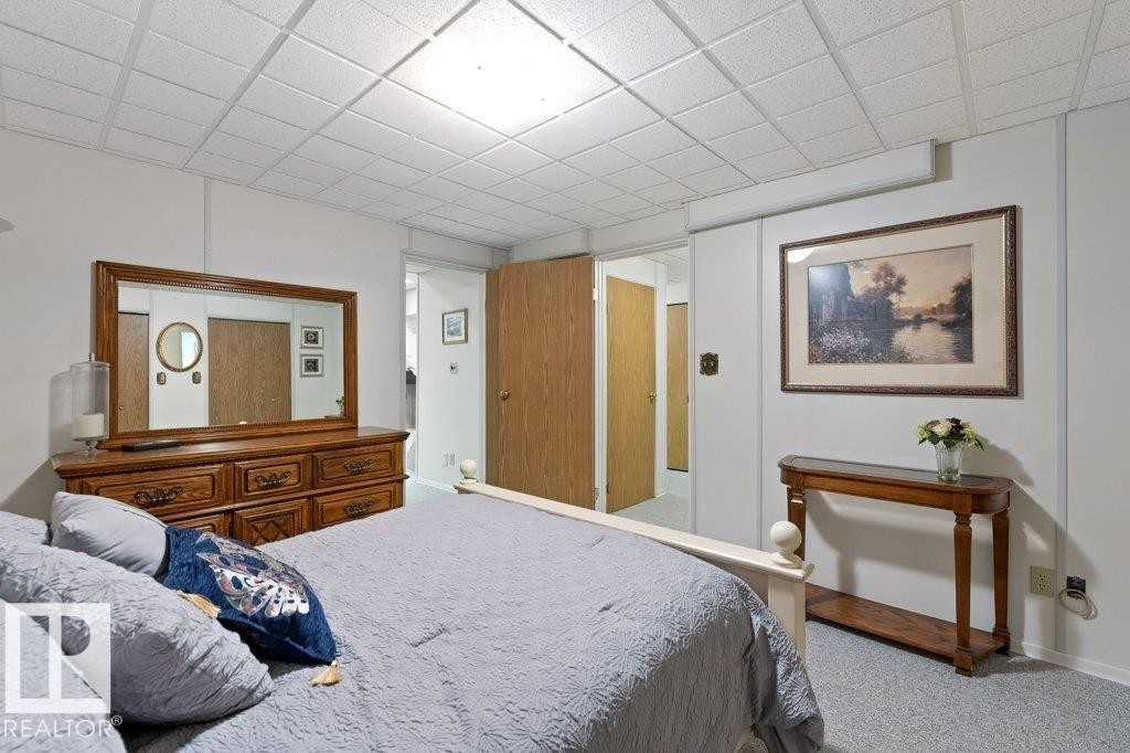 15 Lucien Drive, St. Albert, AB - Indoor Photo Showing Bedroom