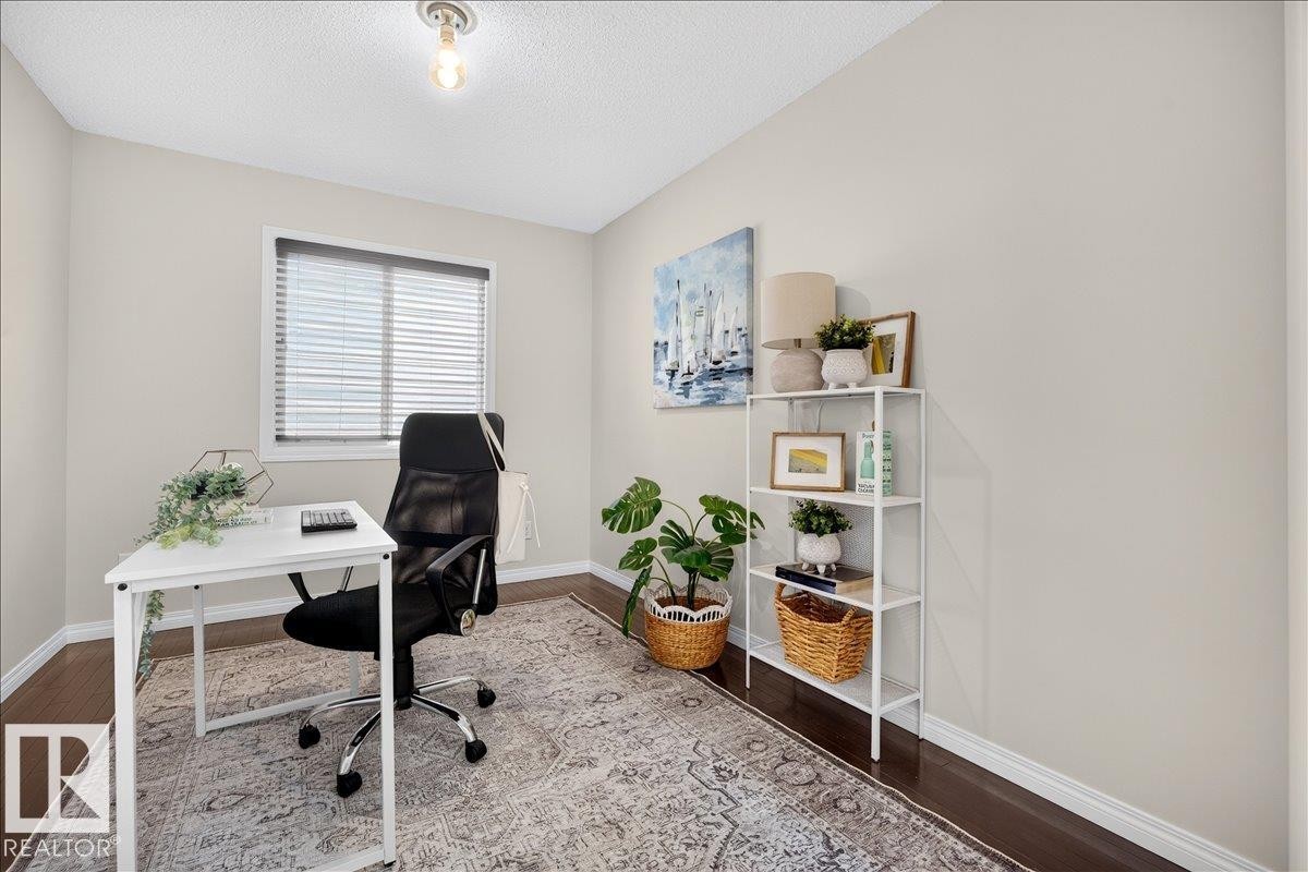 18069 89 Street Nw, Edmonton, AB - Indoor Photo Showing Office