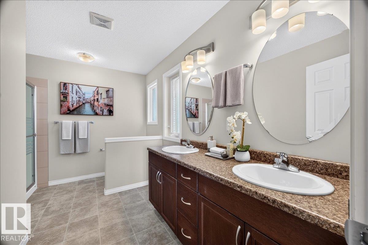 18069 89 Street Nw, Edmonton, AB - Indoor Photo Showing Bathroom
