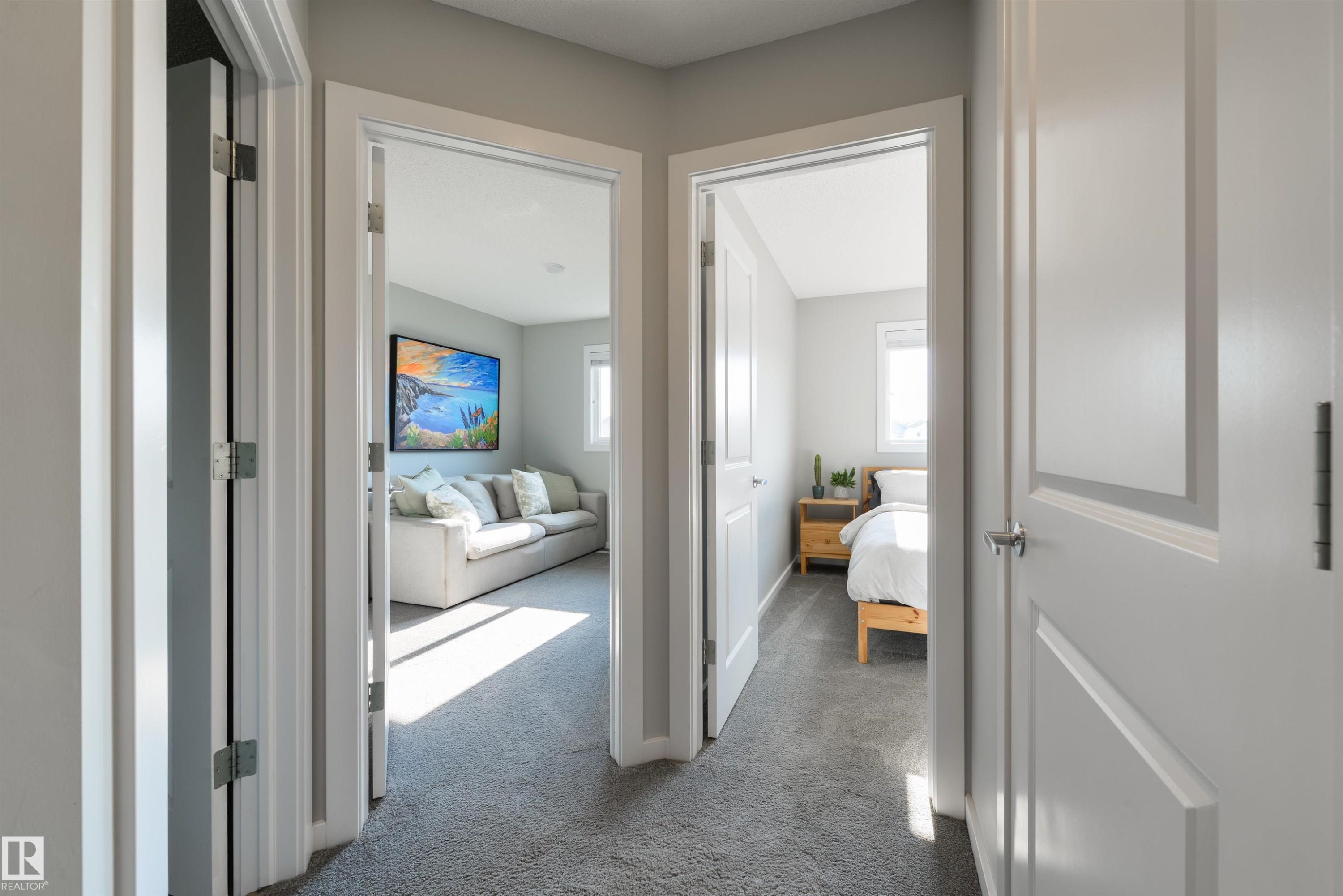 2617 Maple Way Nw, Edmonton, AB - Indoor Photo Showing Other Room