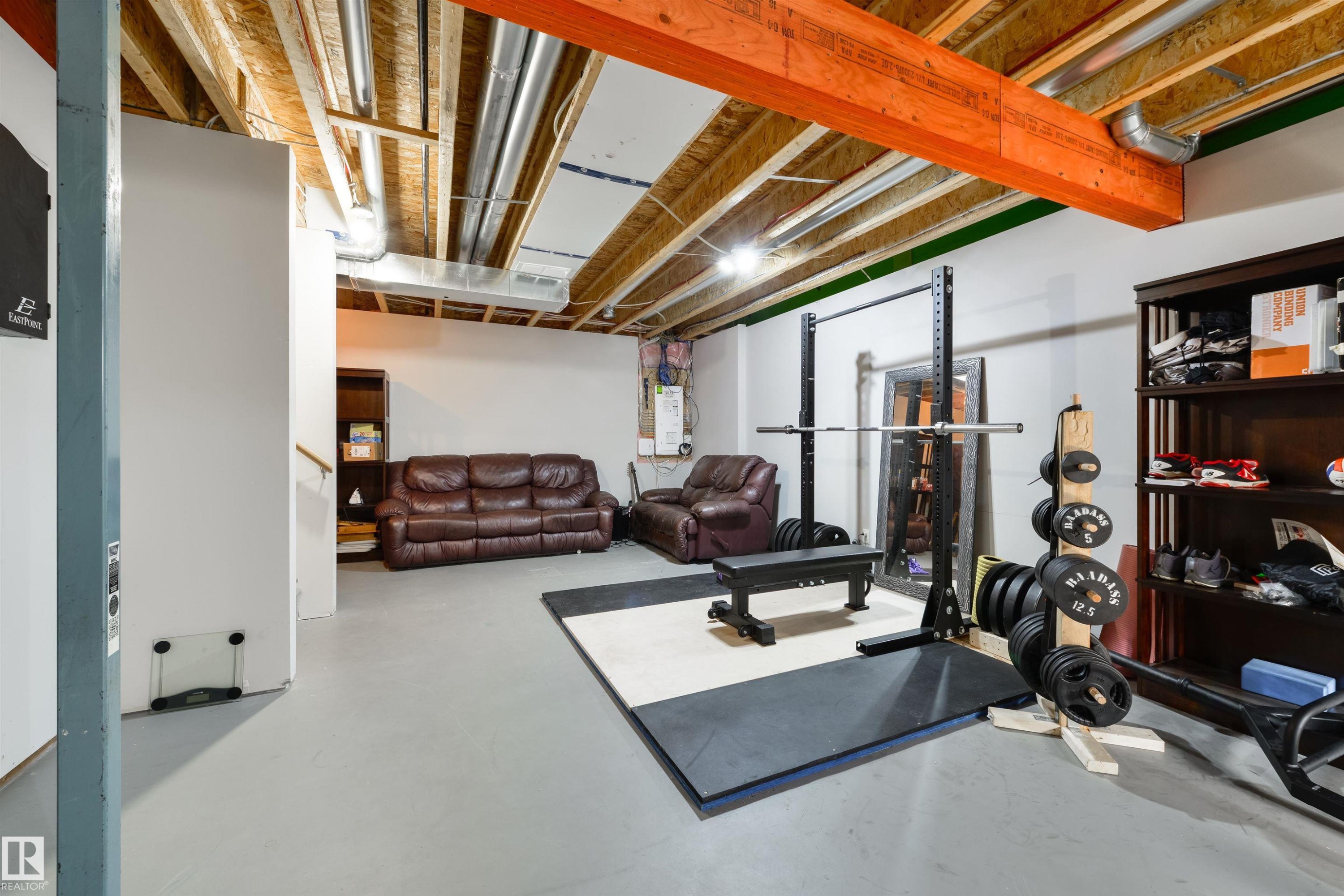 2617 Maple Way Nw, Edmonton, AB - Indoor Photo Showing Gym Room