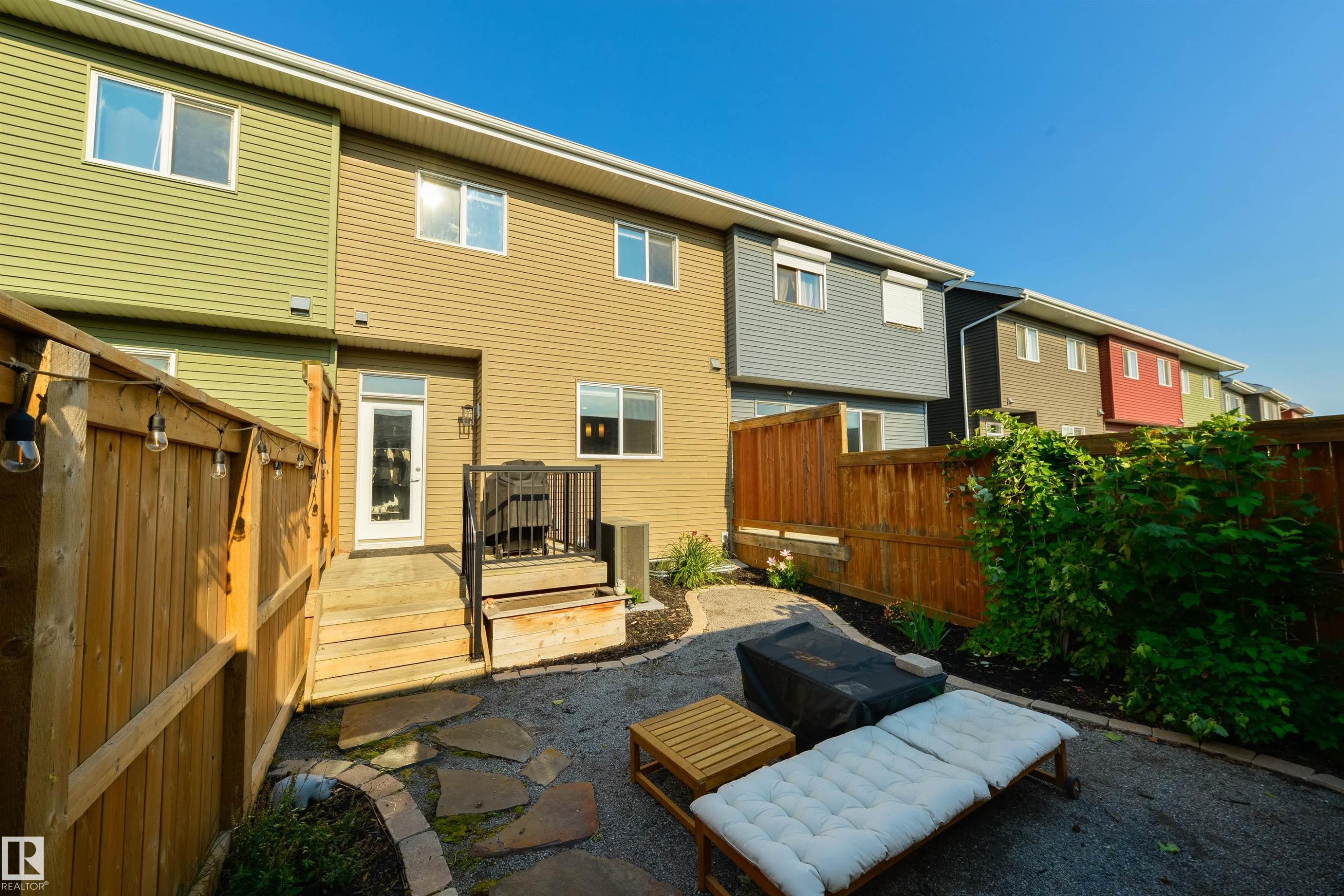 2617 Maple Way Nw, Edmonton, AB - Outdoor With Exterior