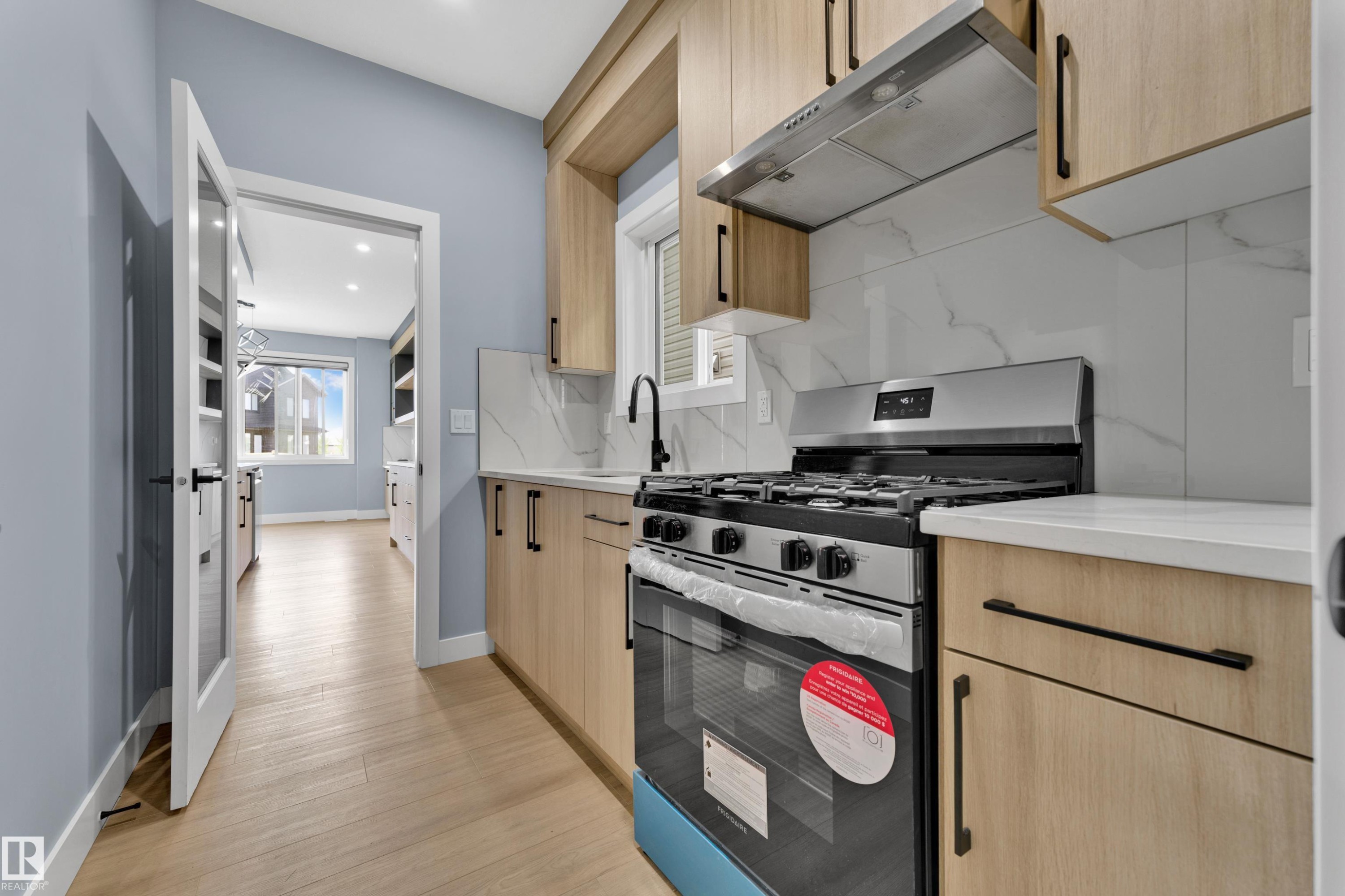 431 Roberts Crescent, Leduc, AB - Indoor Photo Showing Kitchen