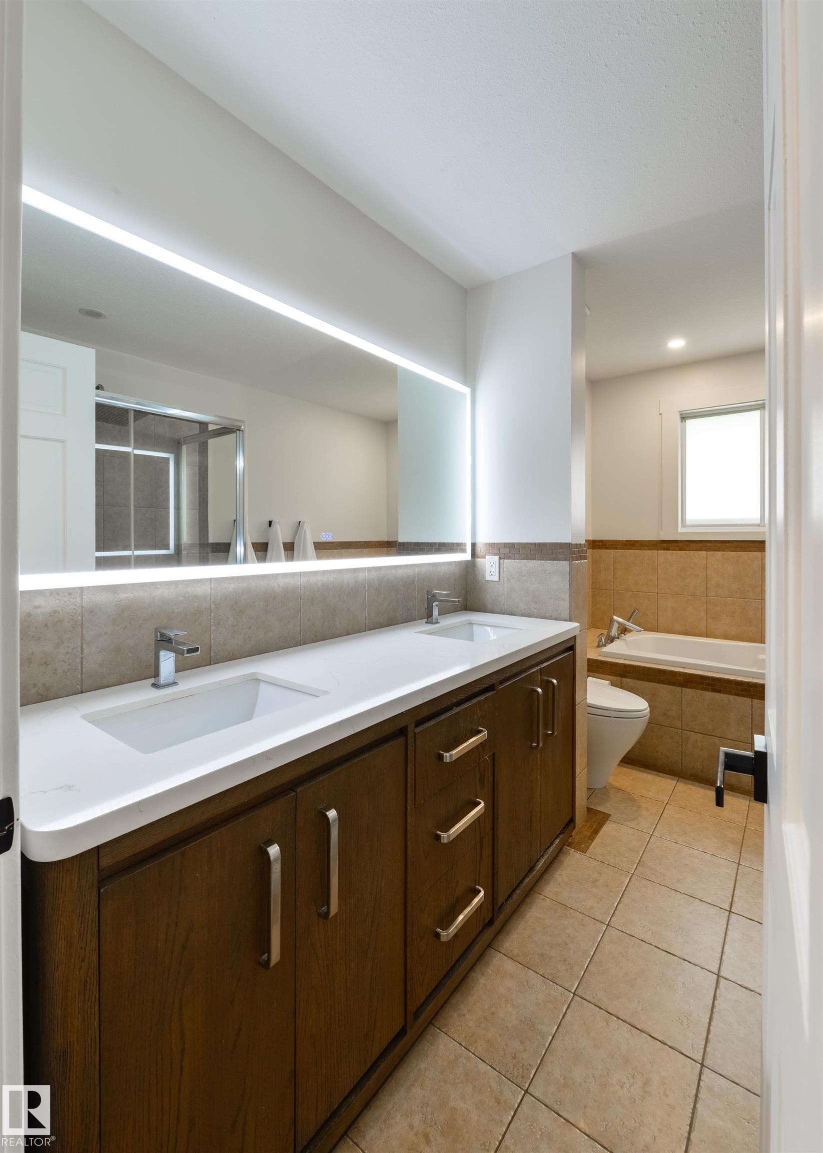 #22 54108 Rge Road 280, Rural Parkland County, AB - Indoor Photo Showing Bathroom