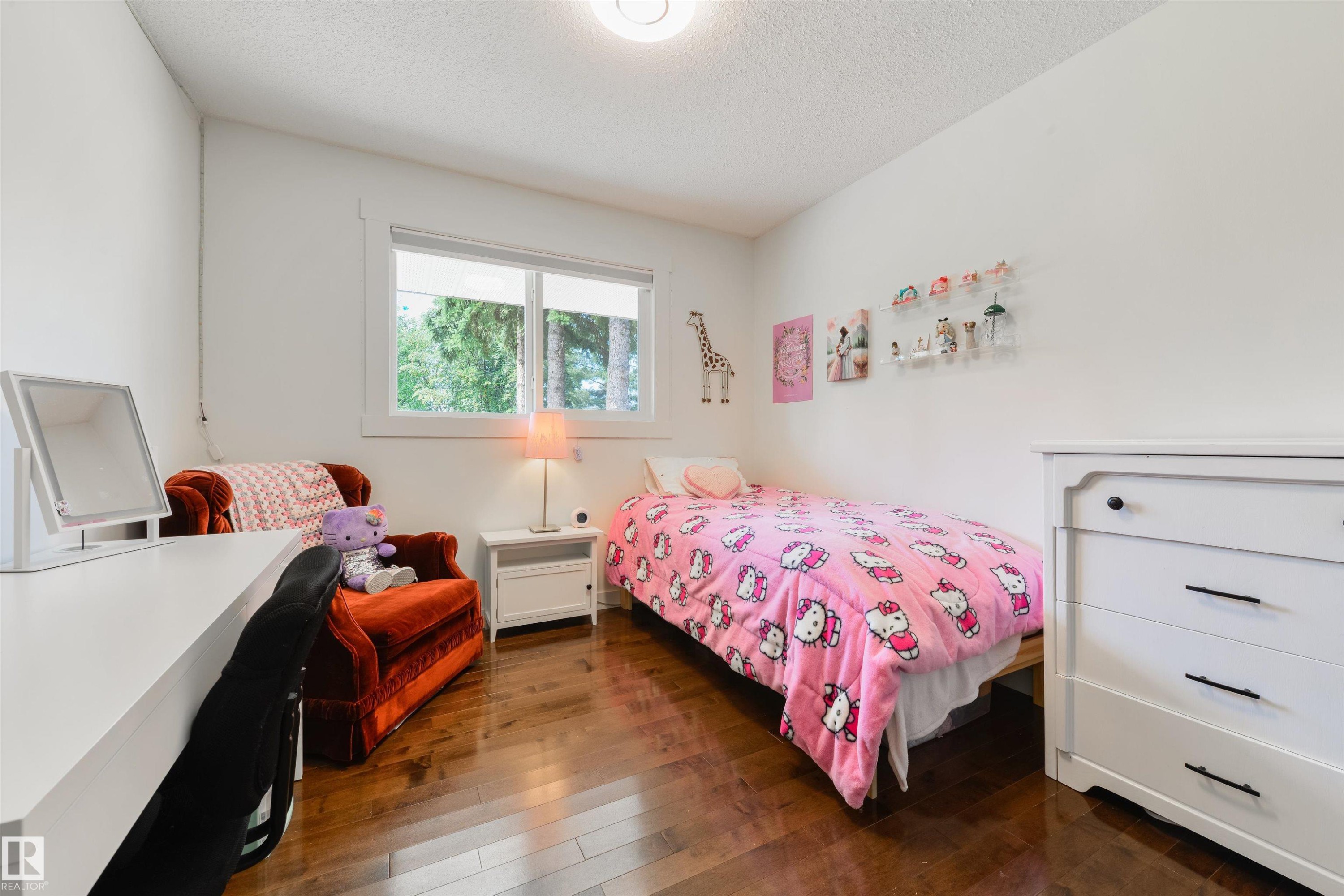 #22 54108 Rge Road 280, Rural Parkland County, AB - Indoor Photo Showing Bedroom