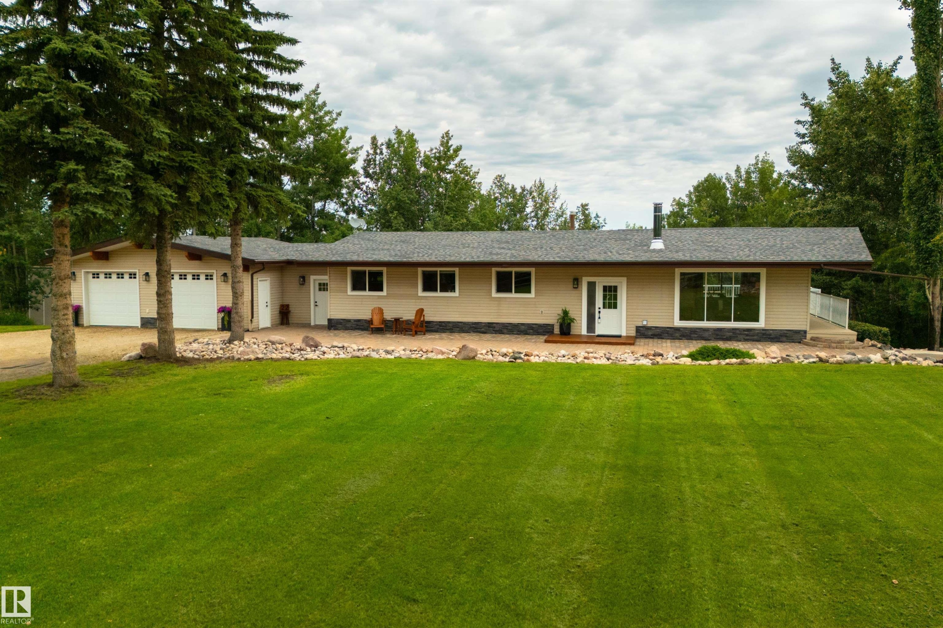 #22 54108 Rge Road 280, Rural Parkland County, AB - Outdoor With Facade