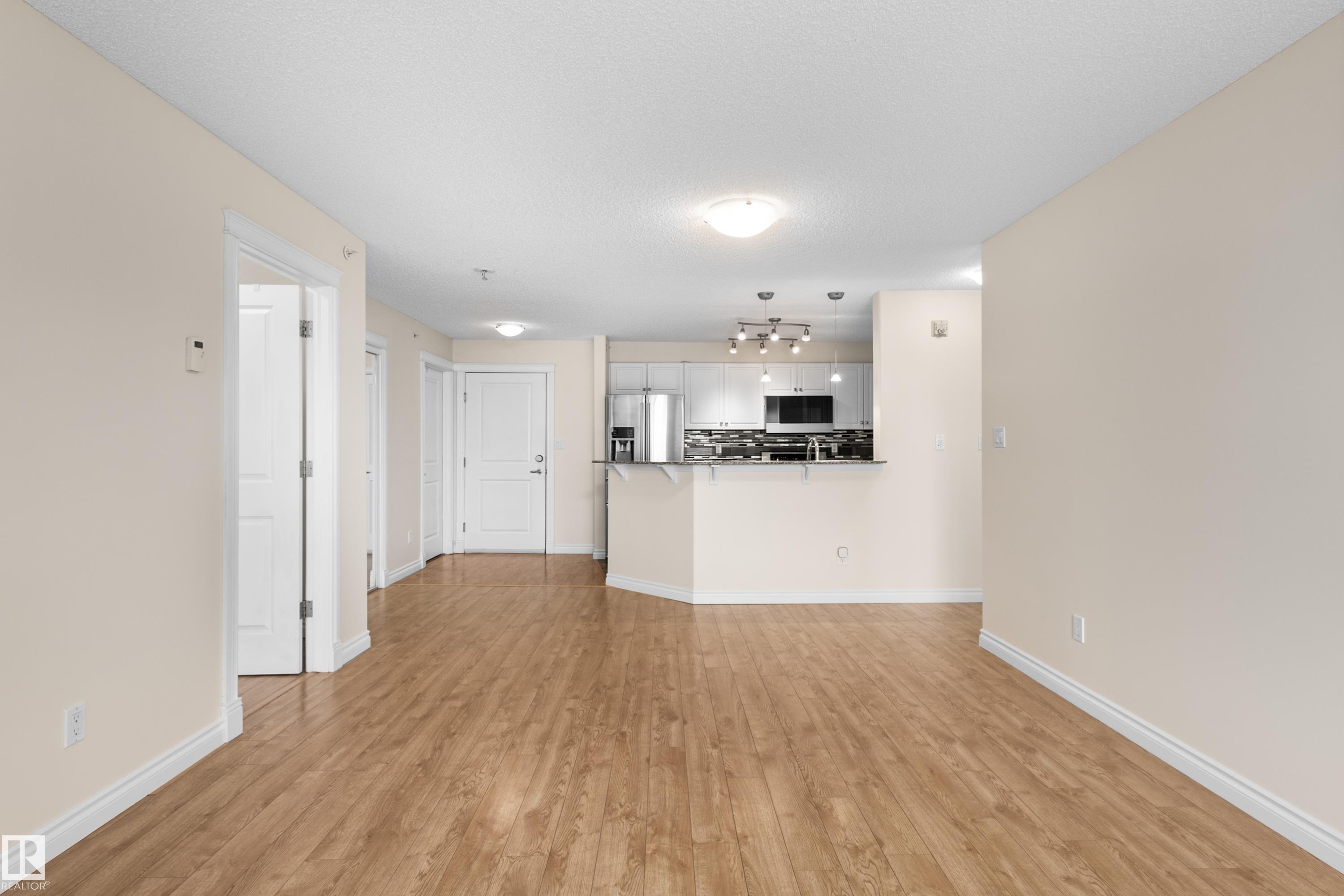 #408A 6 Spruce Ridge Dr, Spruce Grove, AB - Indoor Photo Showing Other Room