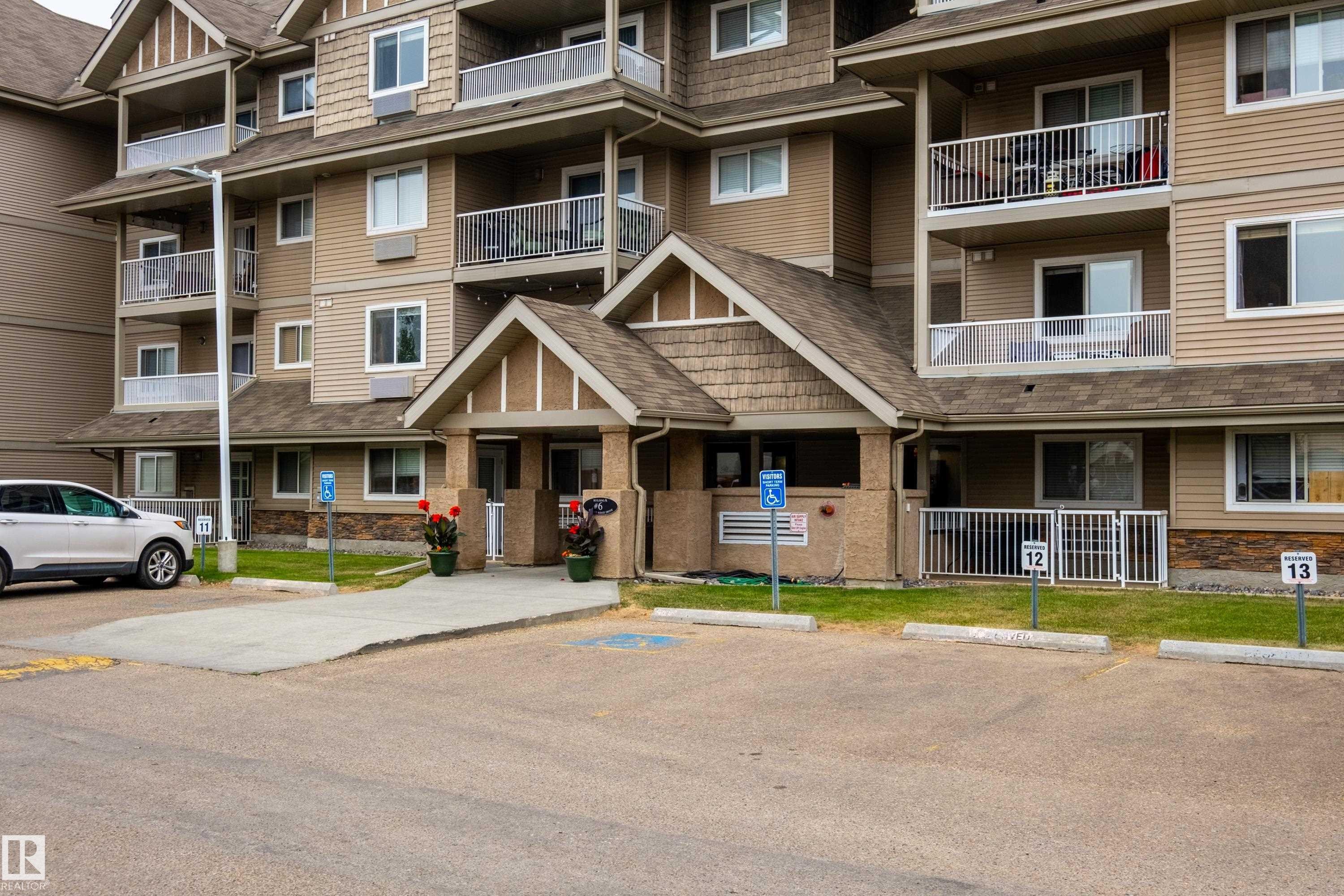 #408A 6 Spruce Ridge Dr, Spruce Grove, AB - Outdoor With Facade