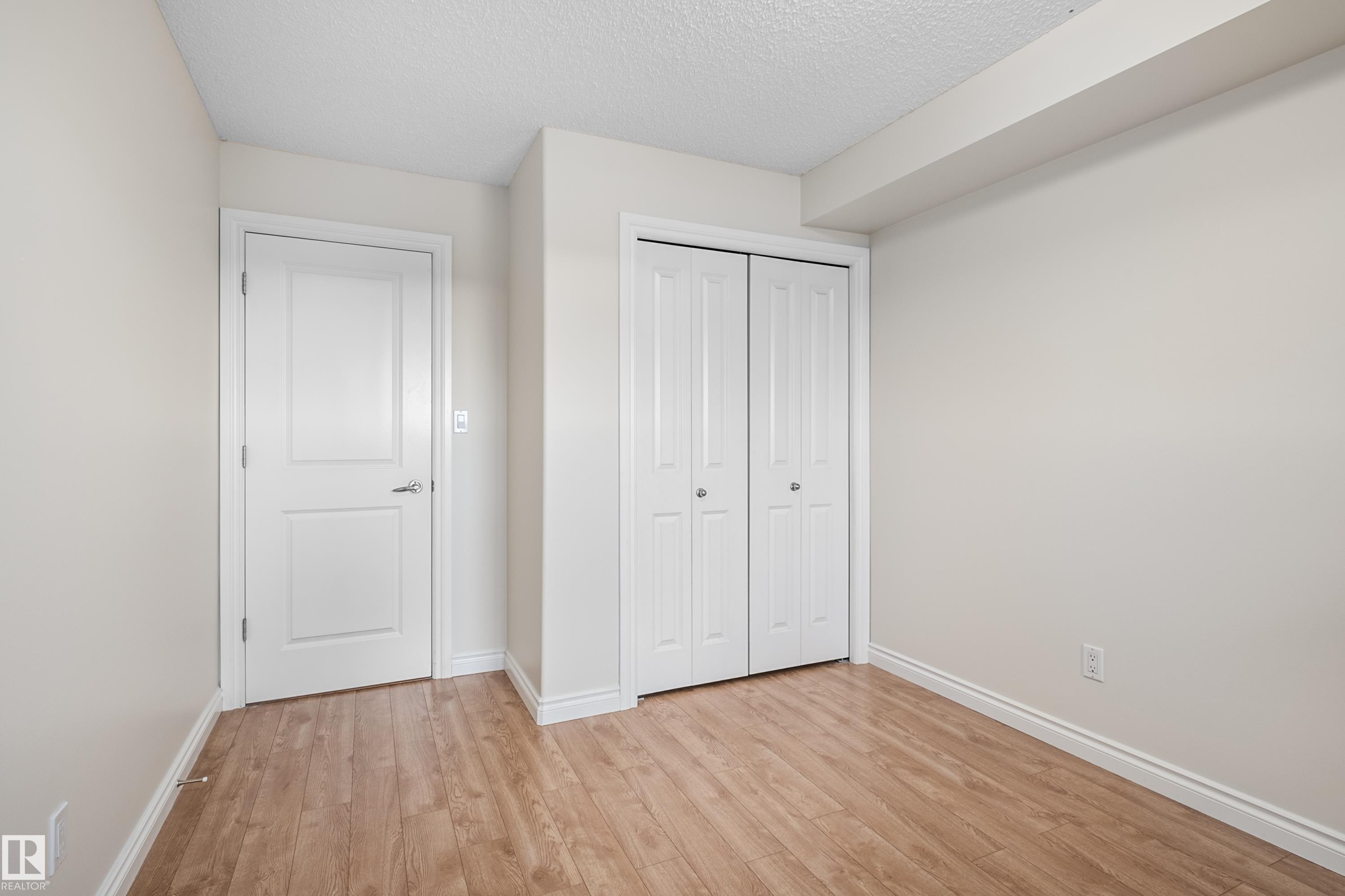 #408A 6 Spruce Ridge Dr, Spruce Grove, AB - Indoor Photo Showing Other Room