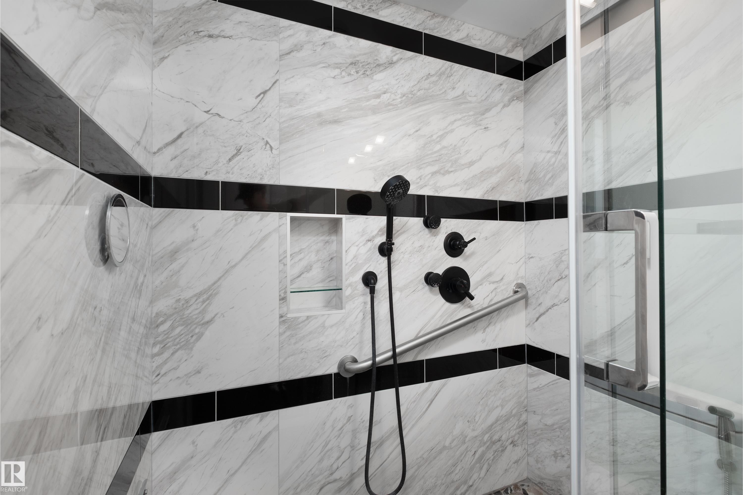 #408A 6 Spruce Ridge Dr, Spruce Grove, AB - Indoor Photo Showing Bathroom