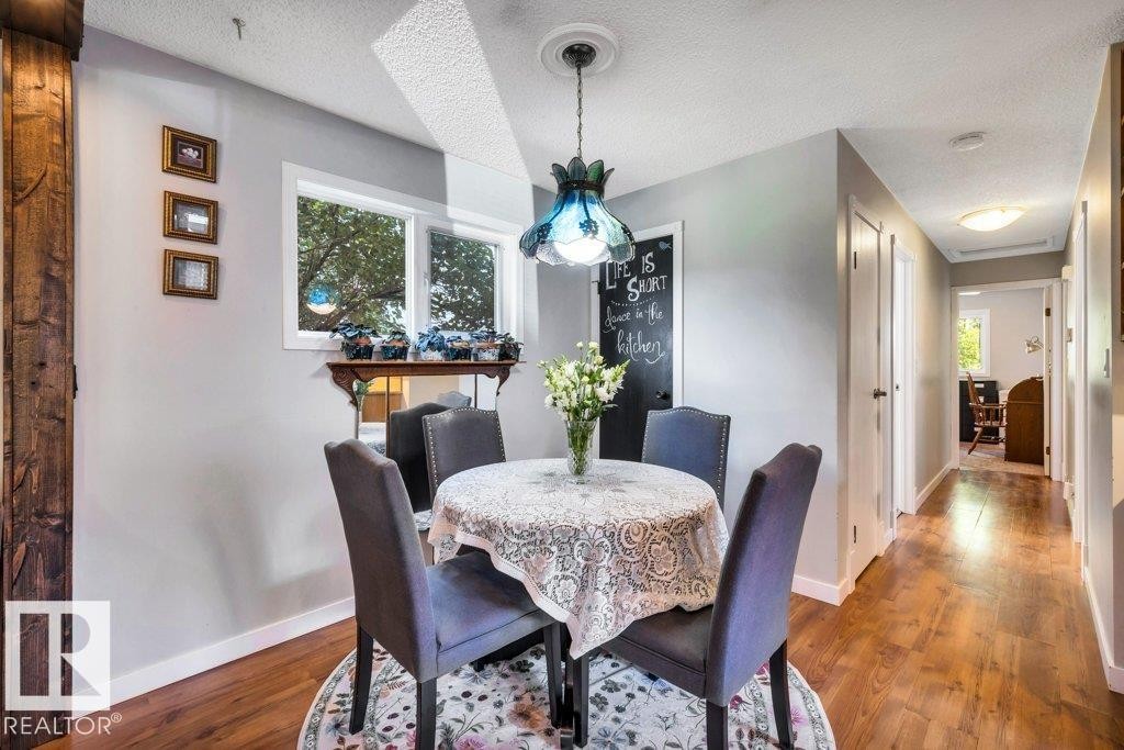 216 Greenwood Drive, Spruce Grove, AB - Indoor Photo Showing Dining Room