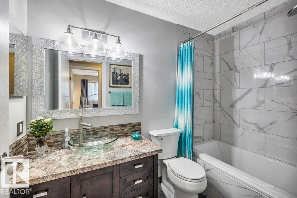 216 Greenwood Drive, Spruce Grove, AB - Indoor Photo Showing Bathroom