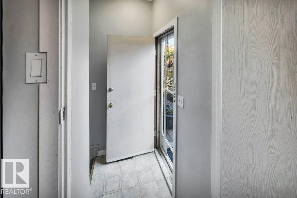 216 Greenwood Drive, Spruce Grove, AB - Indoor Photo Showing Other Room