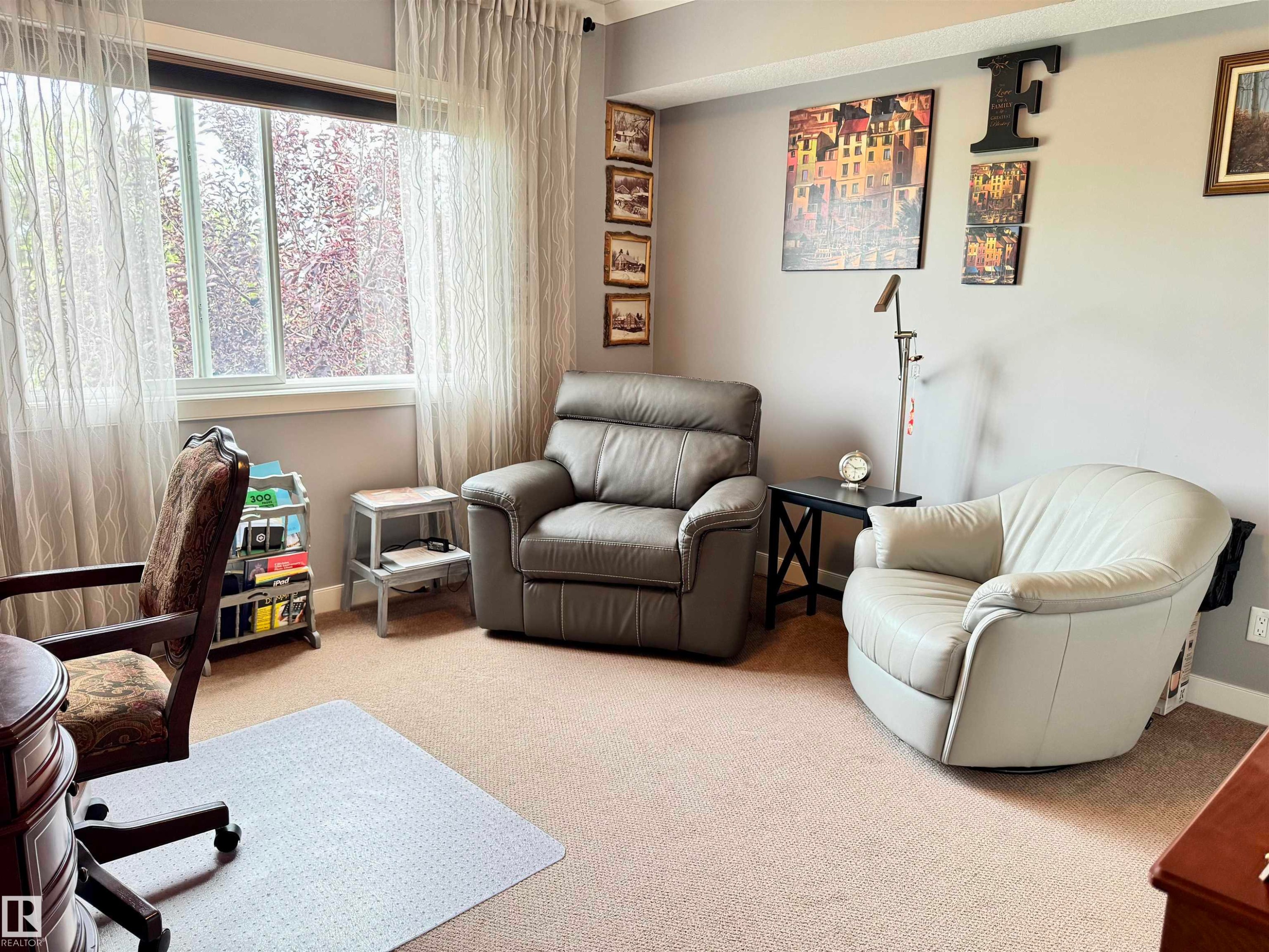 #304 100 Crystal Ln, Sherwood Park, AB - Indoor