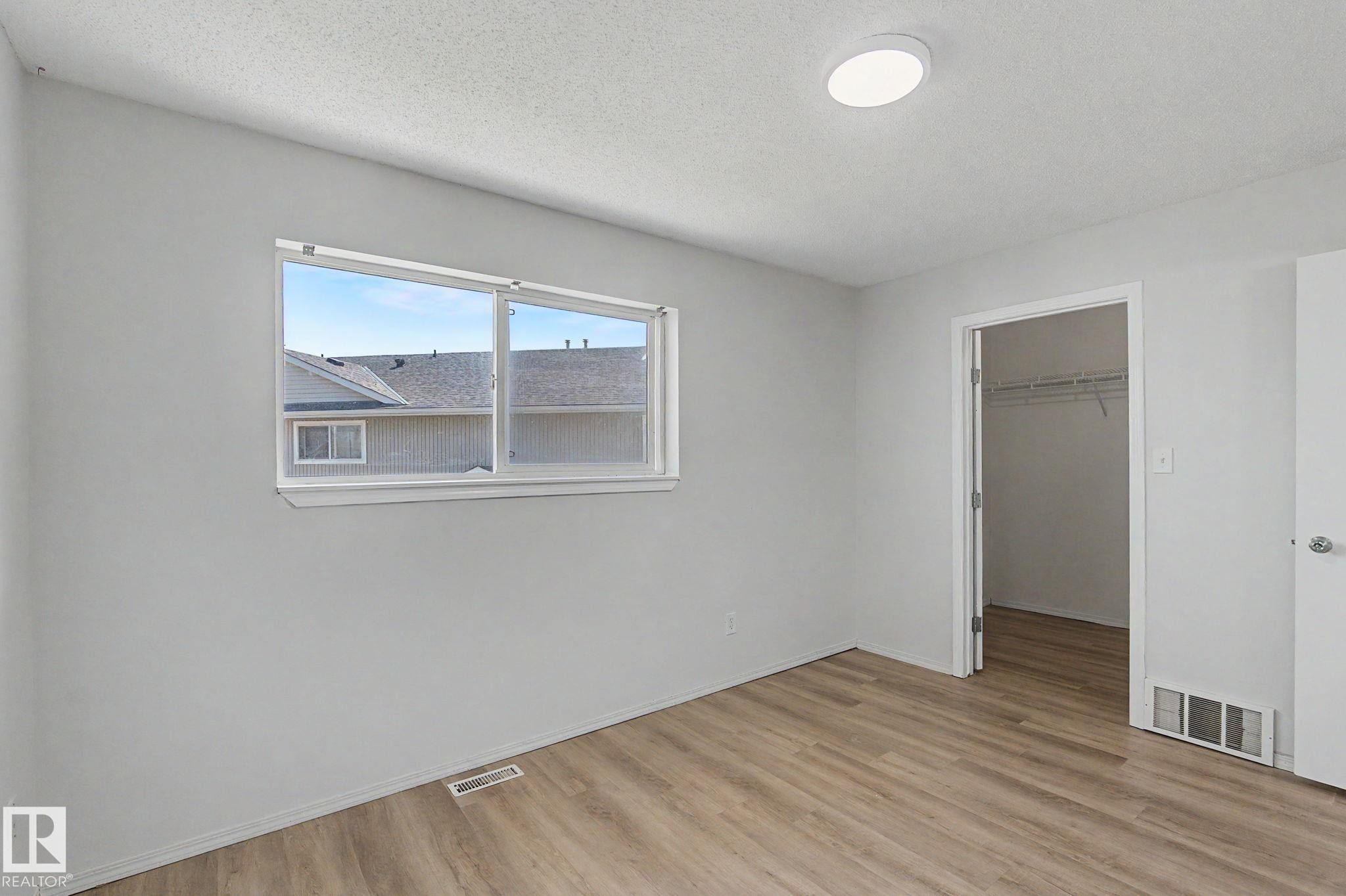 #152 180 Bridgeport Bv, Leduc, AB - Indoor Photo Showing Other Room