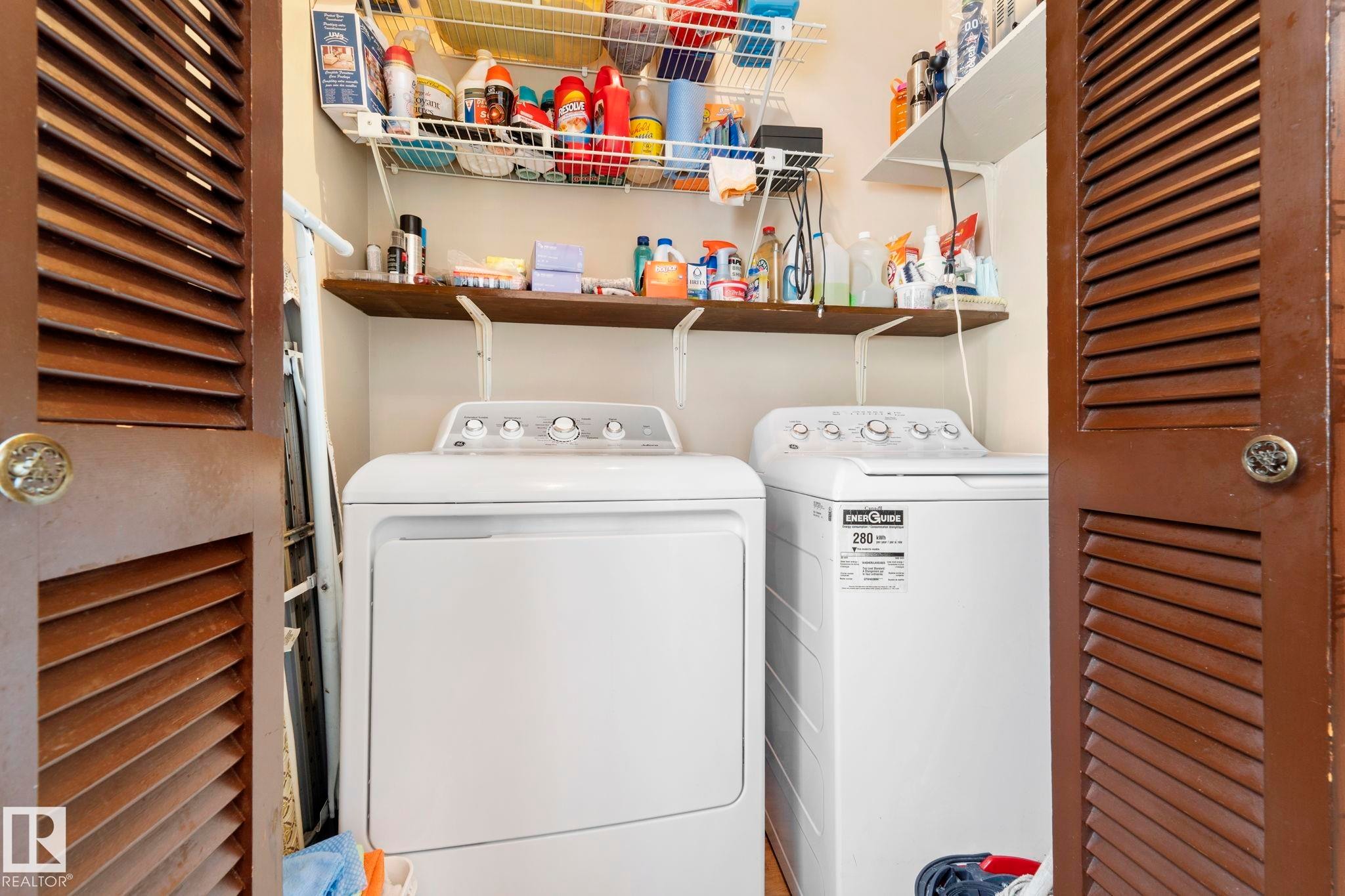 8704 43 Avenue Nw, Edmonton, AB - Indoor Photo Showing Laundry Room