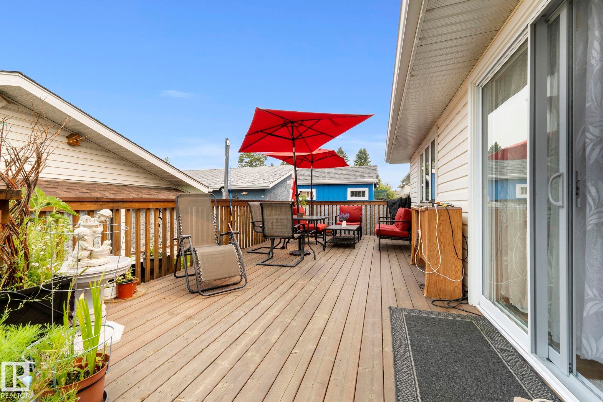 8704 43 Avenue Nw, Edmonton, AB - Outdoor With Deck Patio Veranda With Exterior