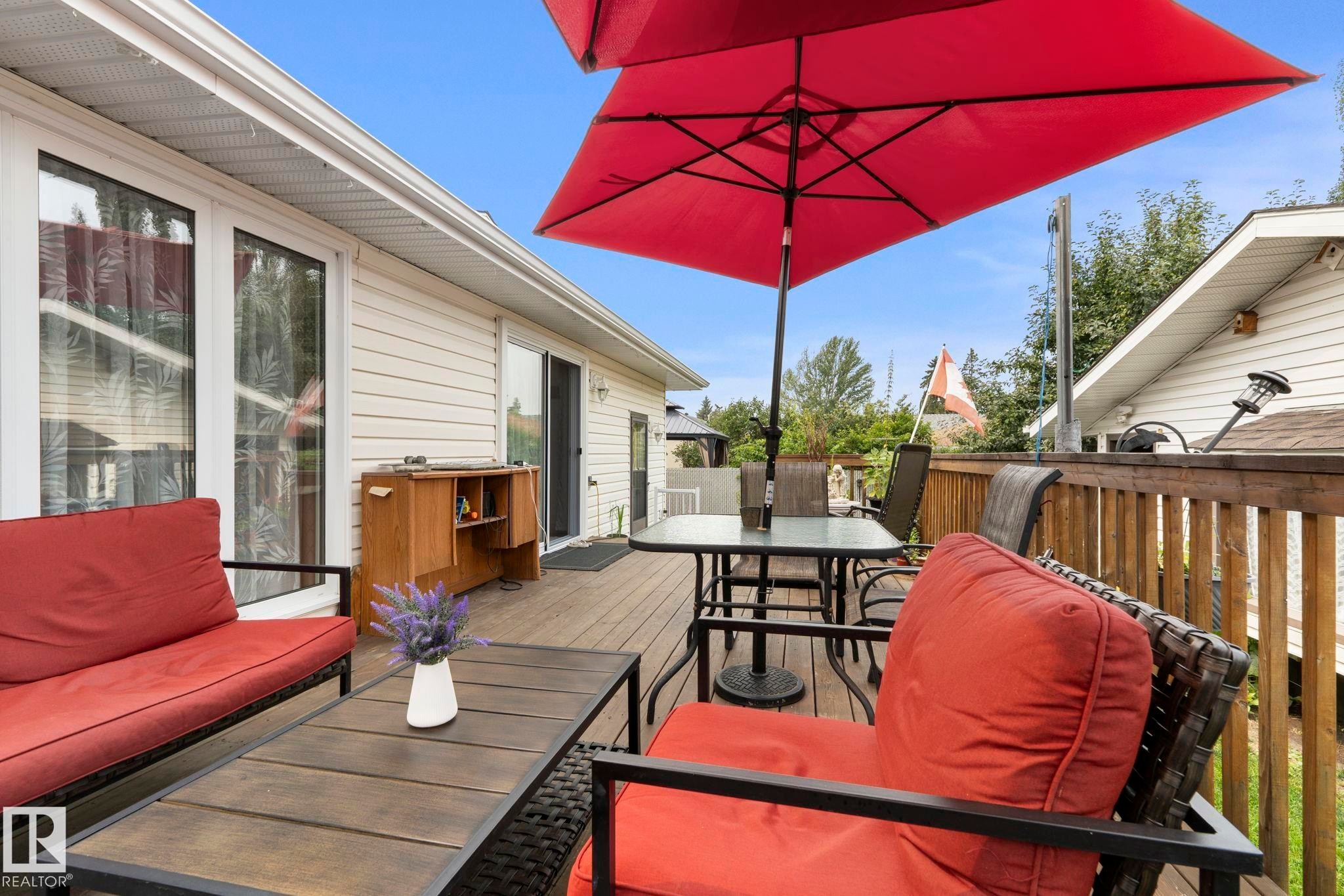 8704 43 Avenue Nw, Edmonton, AB - Outdoor With Deck Patio Veranda With Exterior