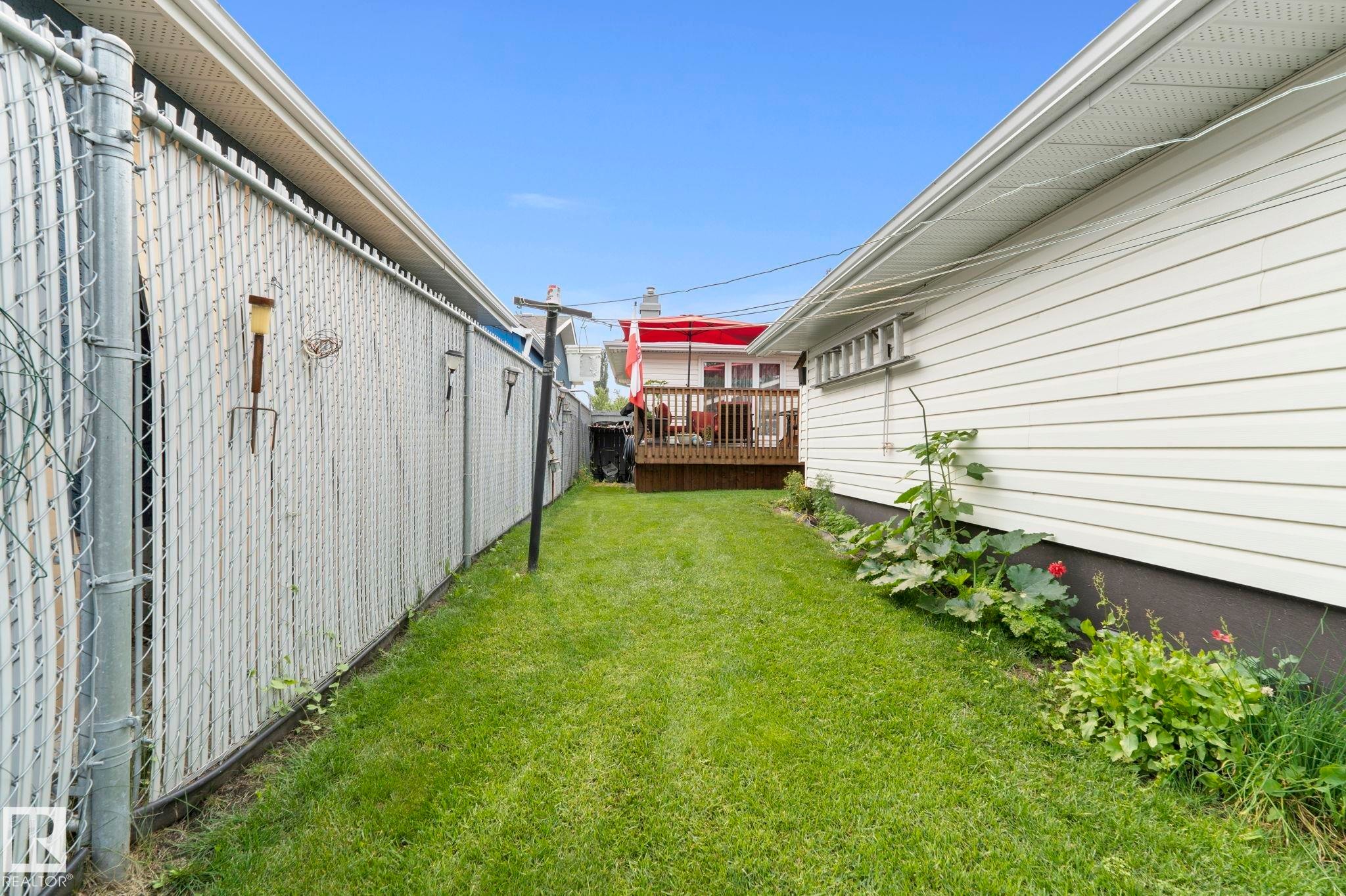 8704 43 Avenue Nw, Edmonton, AB - Outdoor With Exterior