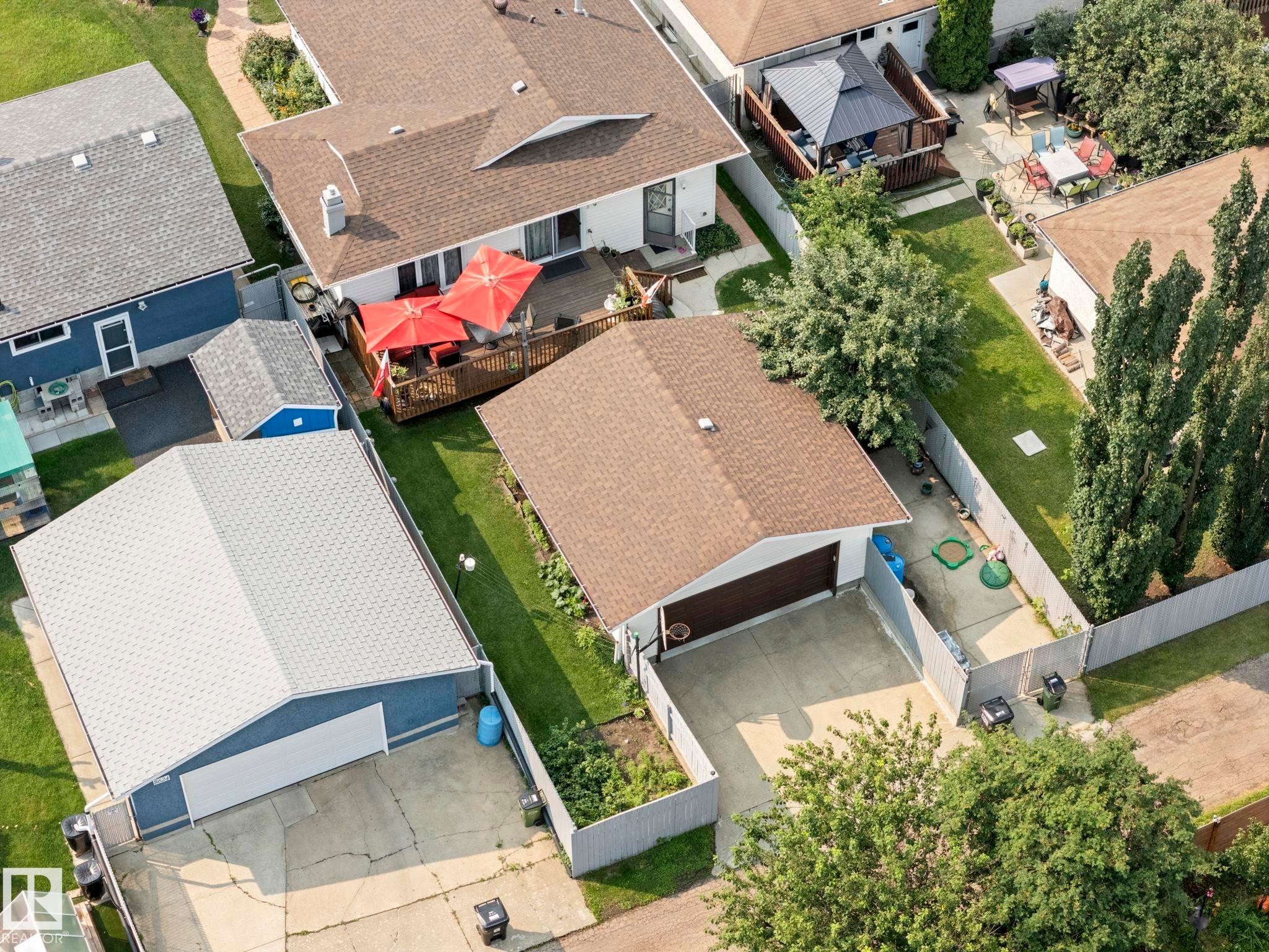 8704 43 Avenue Nw, Edmonton, AB - Outdoor