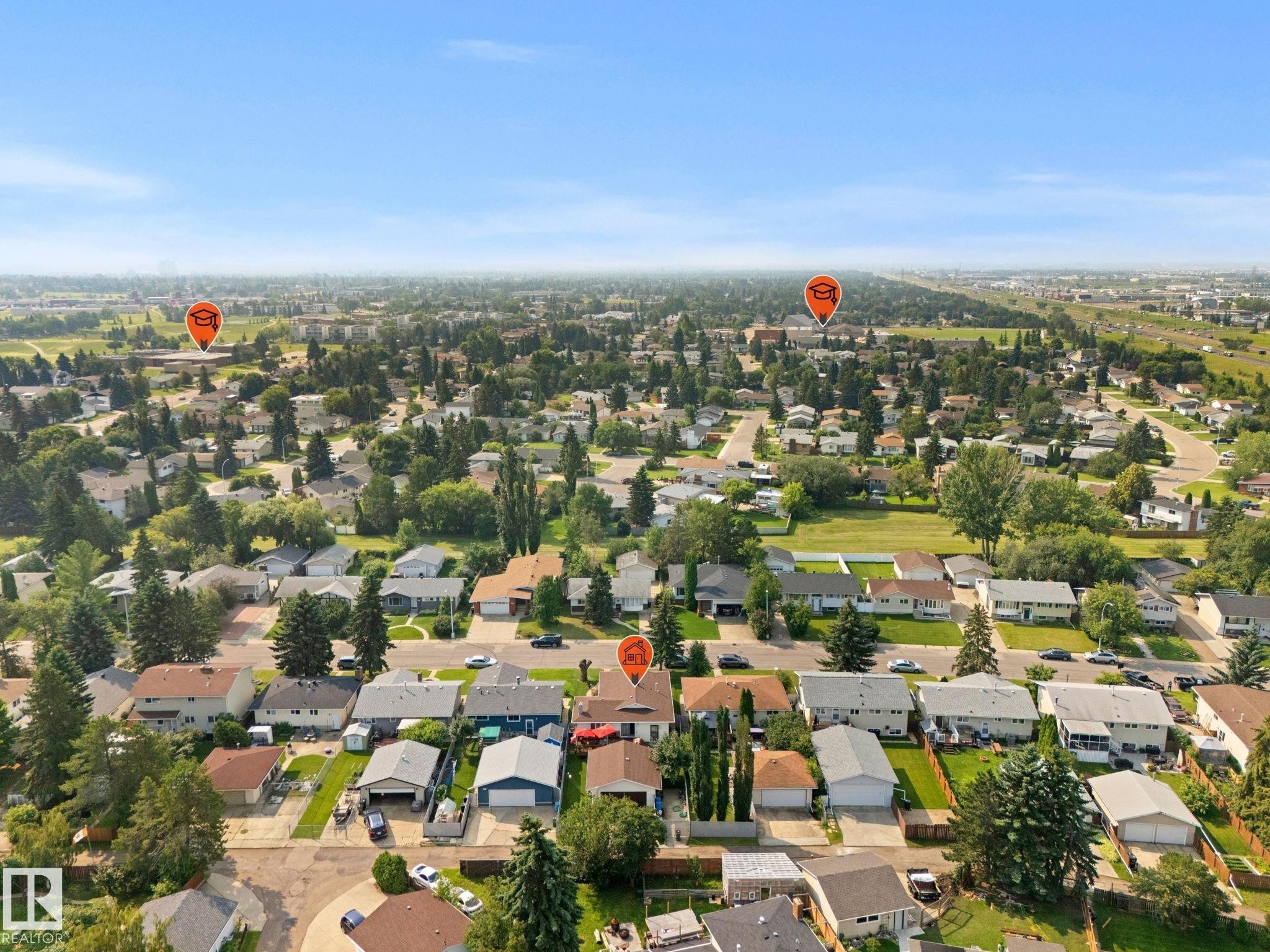 8704 43 Avenue Nw, Edmonton, AB - Outdoor With View