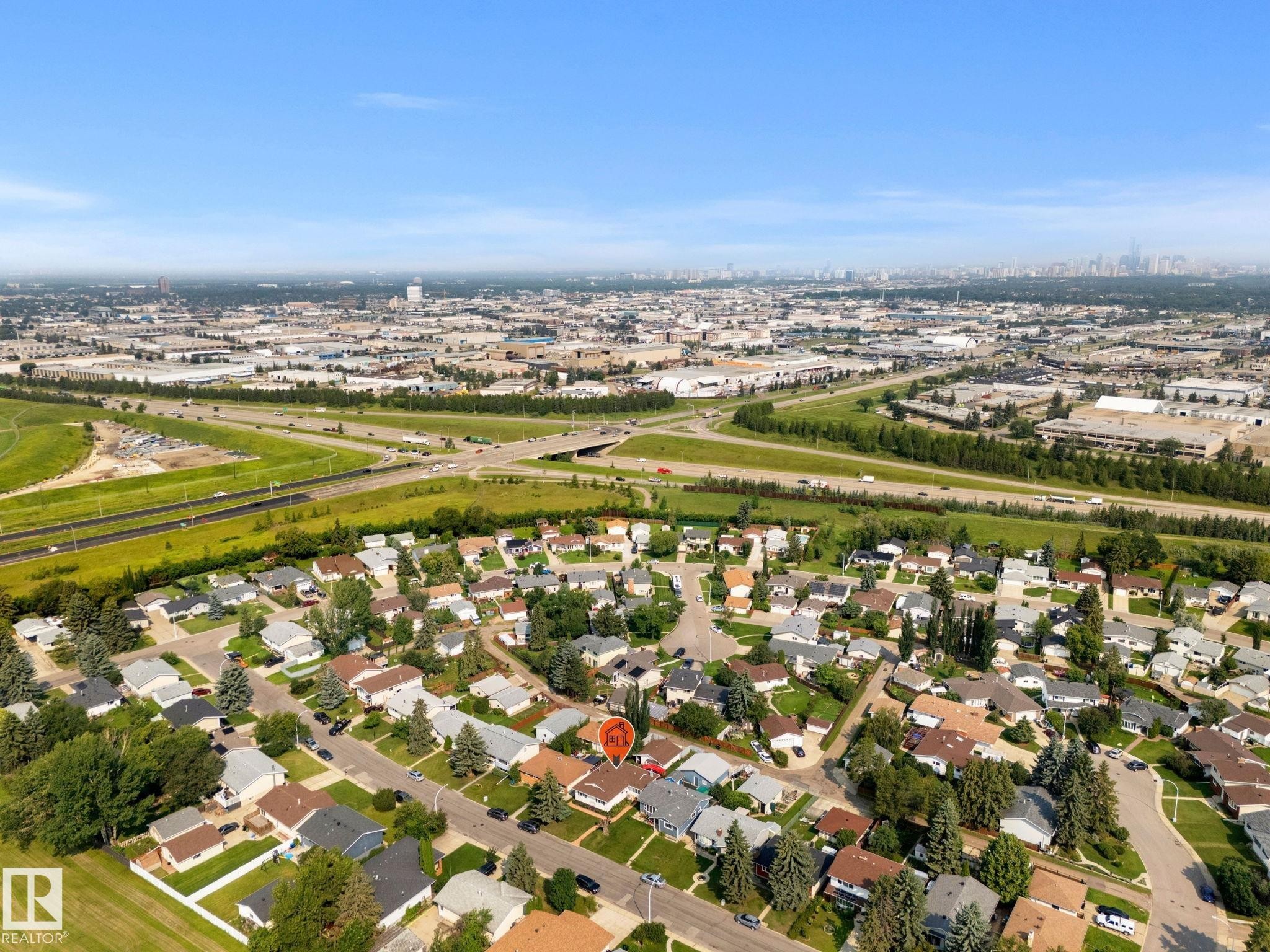 8704 43 Avenue Nw, Edmonton, AB - Outdoor With View