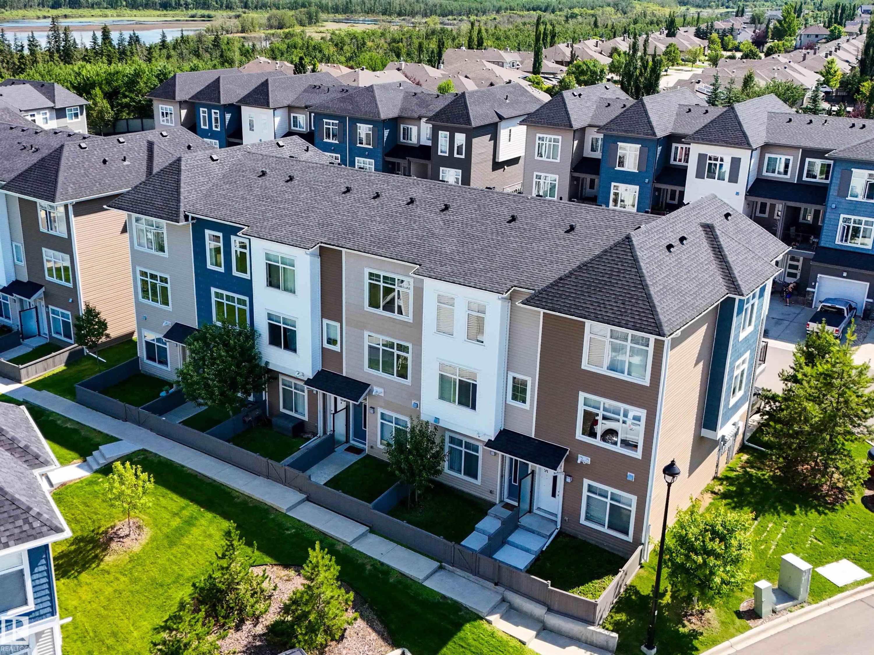 #89 600 Bellerose Dr, St. Albert, AB - Outdoor With Facade