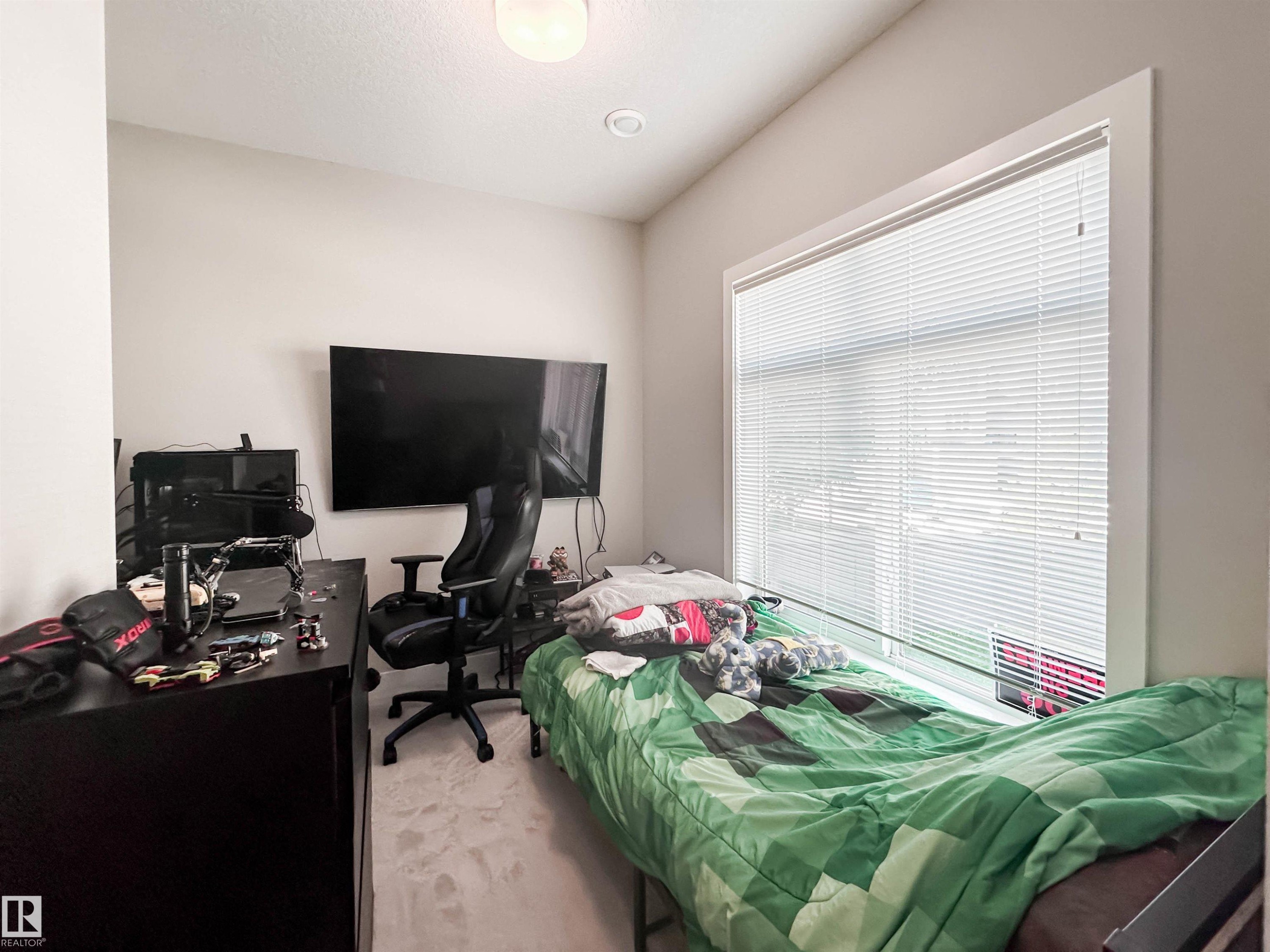 #89 600 Bellerose Dr, St. Albert, AB - Indoor Photo Showing Bedroom