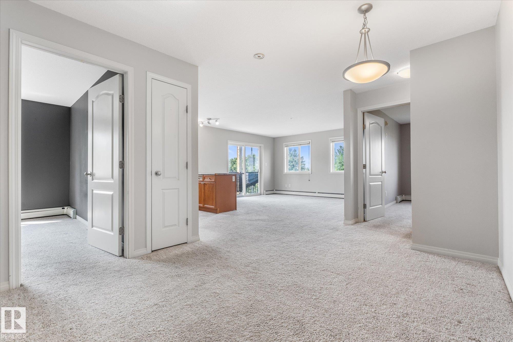 #208 4903 47 Av, Stony Plain, AB - Indoor Photo Showing Other Room