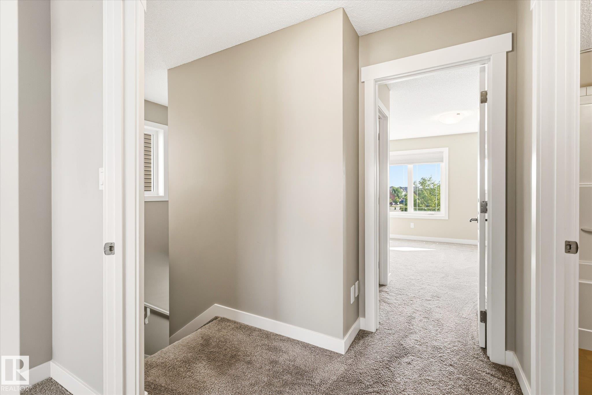 2016 Cavanagh Drive Sw, Edmonton, AB - Indoor Photo Showing Other Room