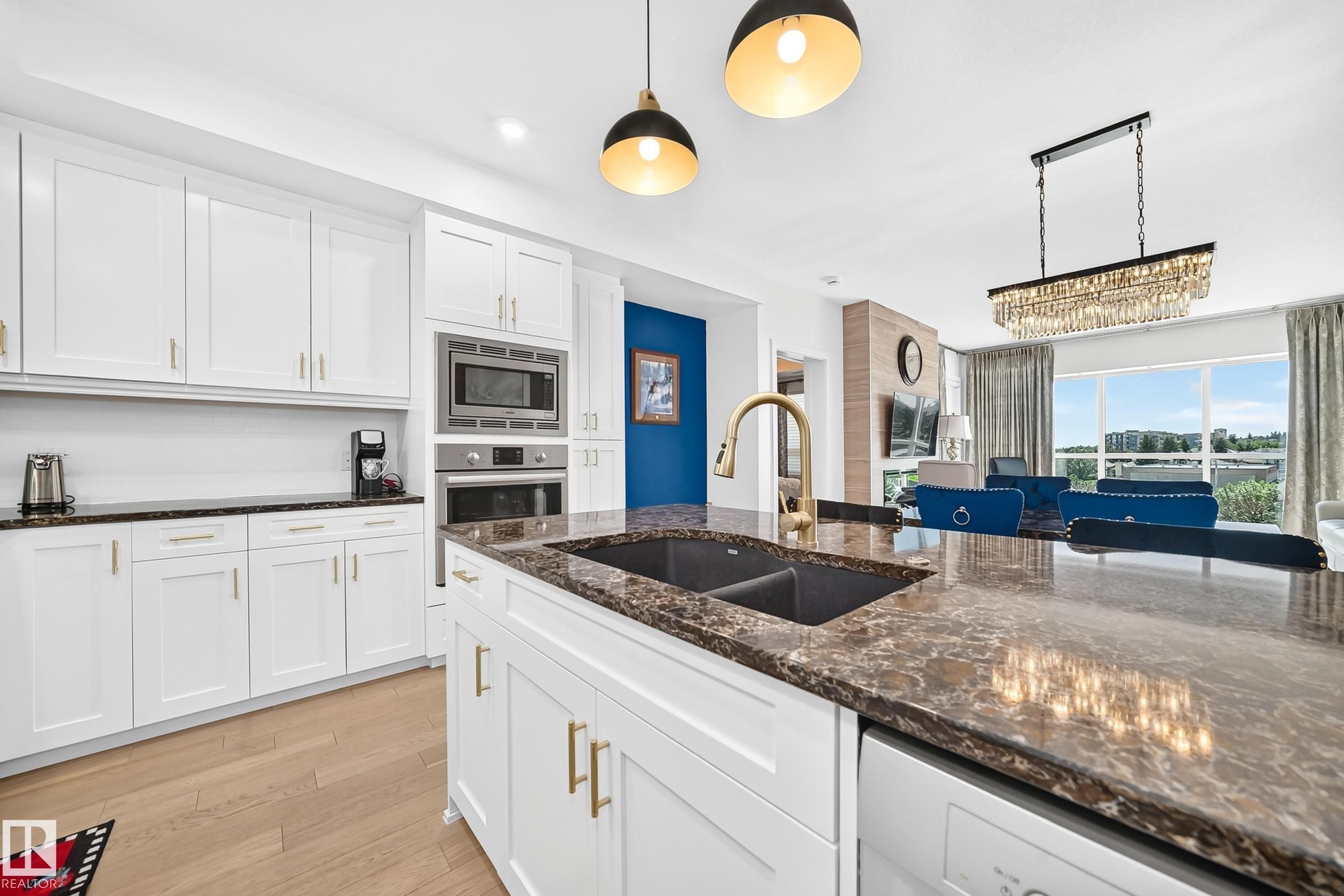 #507 200 Bellerose Dr, St. Albert, AB - Indoor Photo Showing Kitchen With Double Sink With Upgraded Kitchen