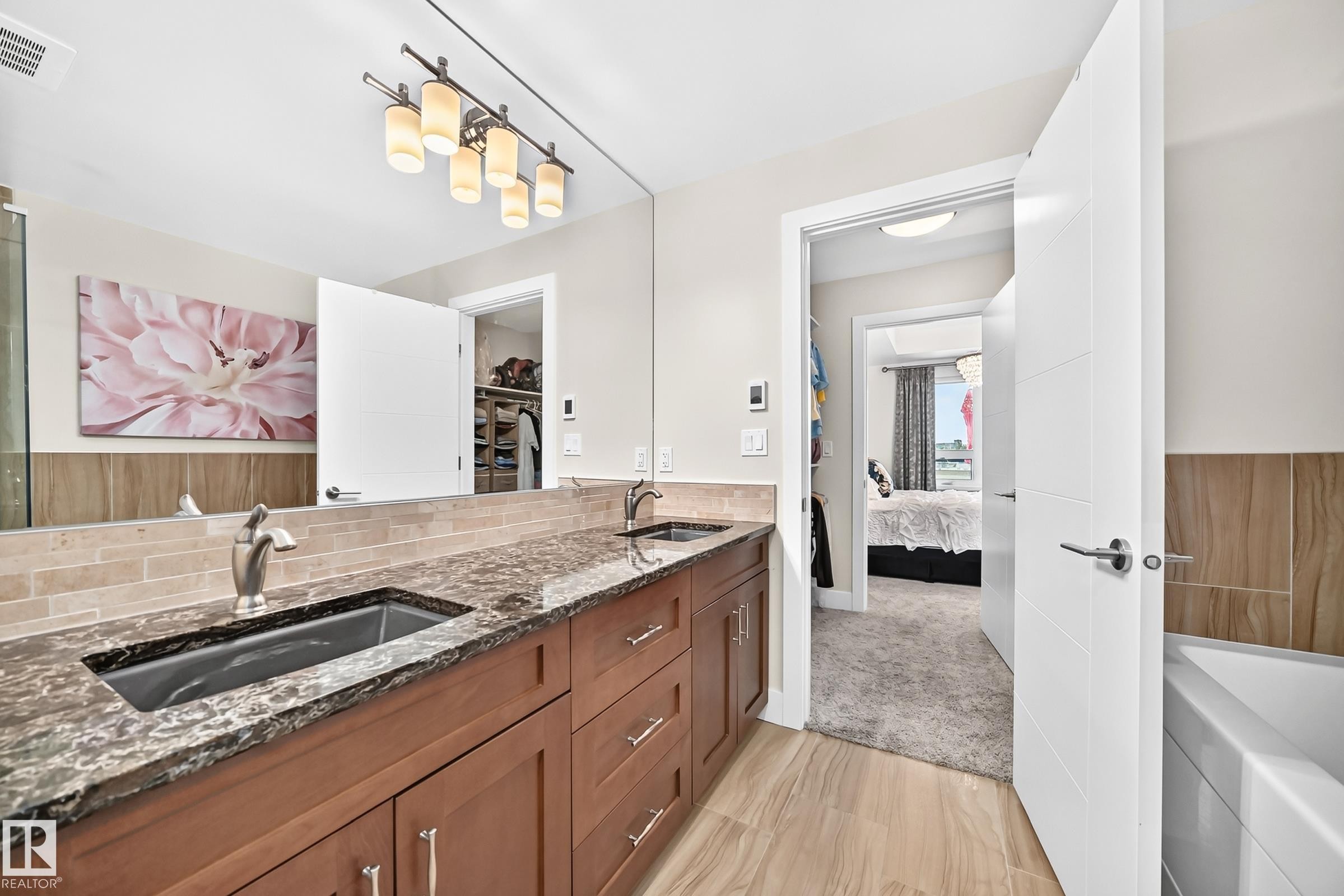 #507 200 Bellerose Dr, St. Albert, AB - Indoor Photo Showing Kitchen