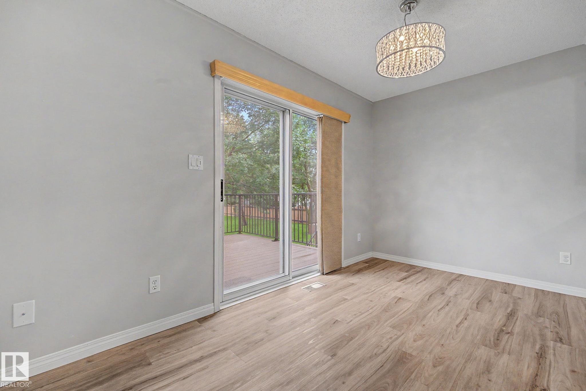 #7 10 Devon Cl, St. Albert, AB - Indoor Photo Showing Other Room